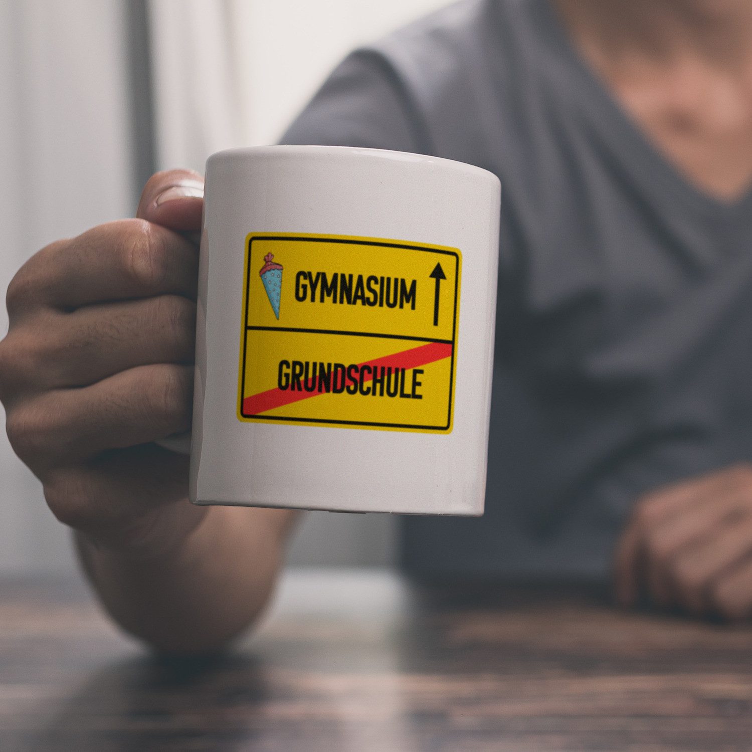 speecheese Tasse Gymnasium Ortsschild Kaffeebecher zur Einschulung – Bild 2 von 2