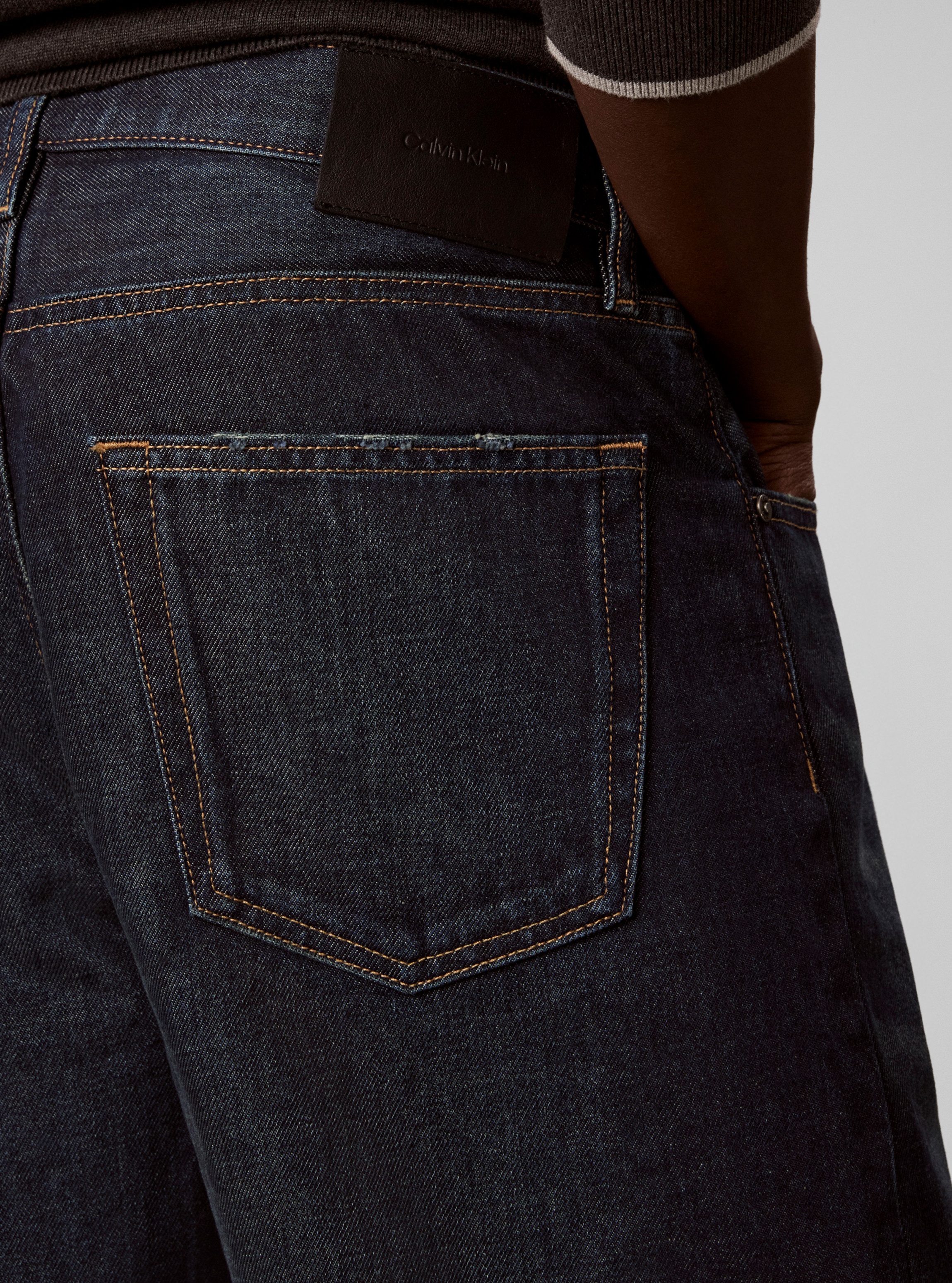 Calvin Klein Tapered-fit-Jeans 90S TAPER RIPTIDE JEAN Regular fit mit praktischen Taschen