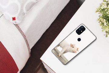 MuchoWow Handyhülle Ferkel - Groß - Tiere - Rosa - Jungen - Mädchen - Kinder, Phone Case, Handyhülle OnePlus Nord N10 5G, Silikon, Schutzhülle