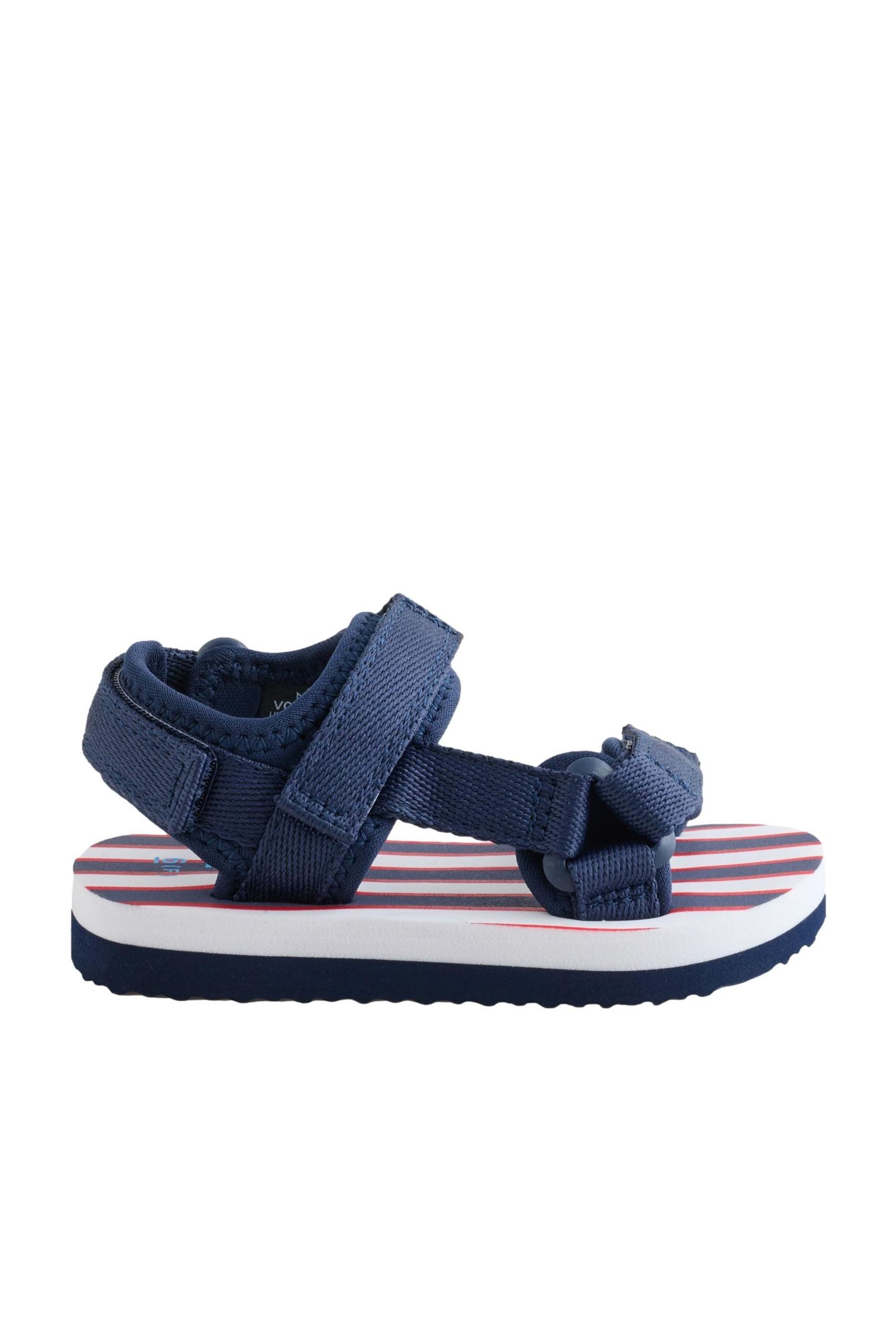 Next Trekking-Sandalen mit Klettverschluss Sandale (1-tlg)