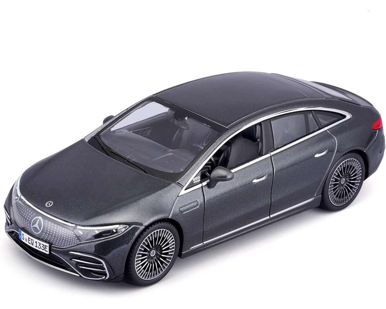 Maisto® Modellauto Mercedes EQS (grau), Maßstab 1:27, detailliertes Modell