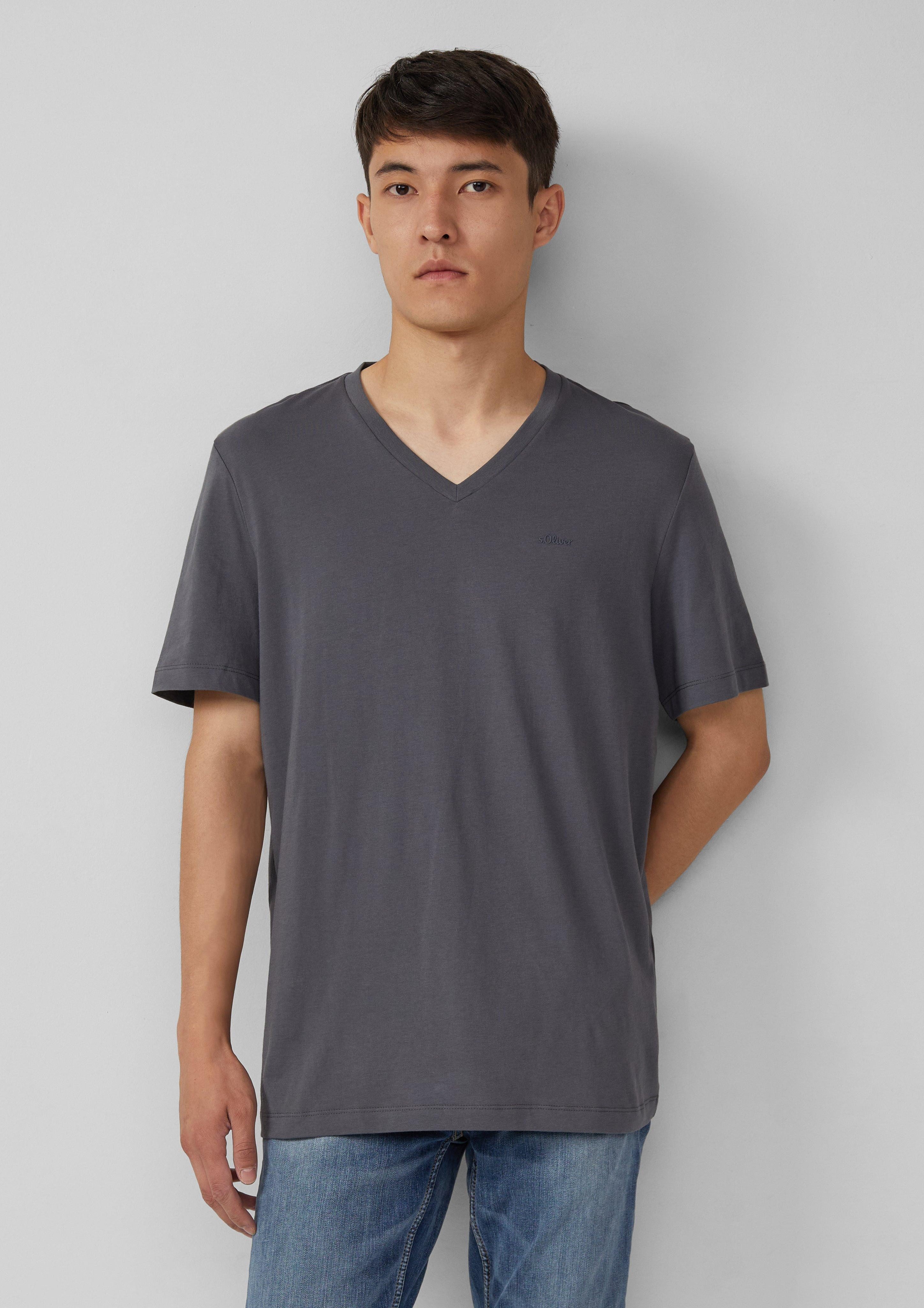 s.Oliver Kurzarmshirt Baumwoll-T-Shirt mit V-Ausschnitt und günstig online kaufen