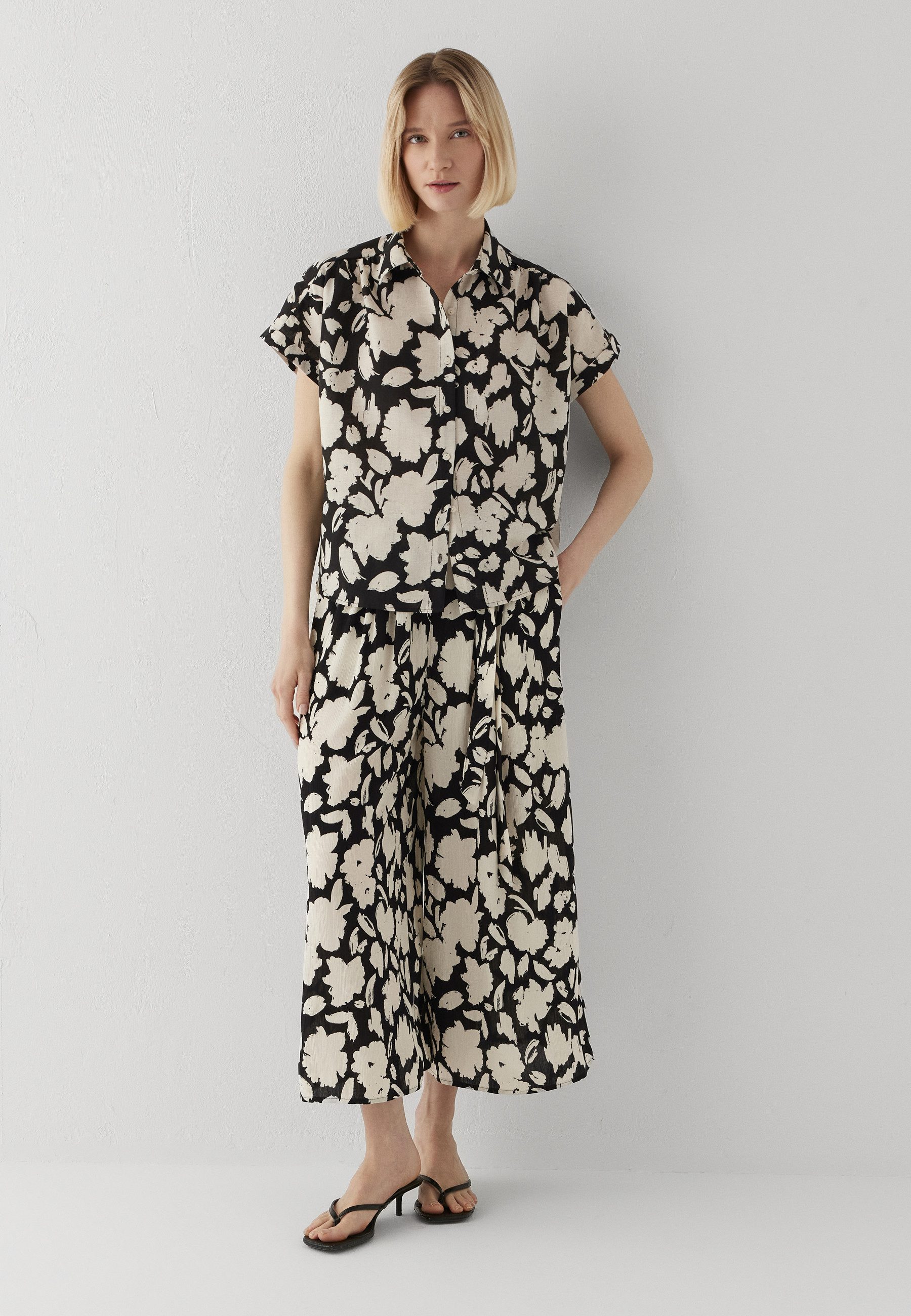 Stoffhose WOVEN PANTS