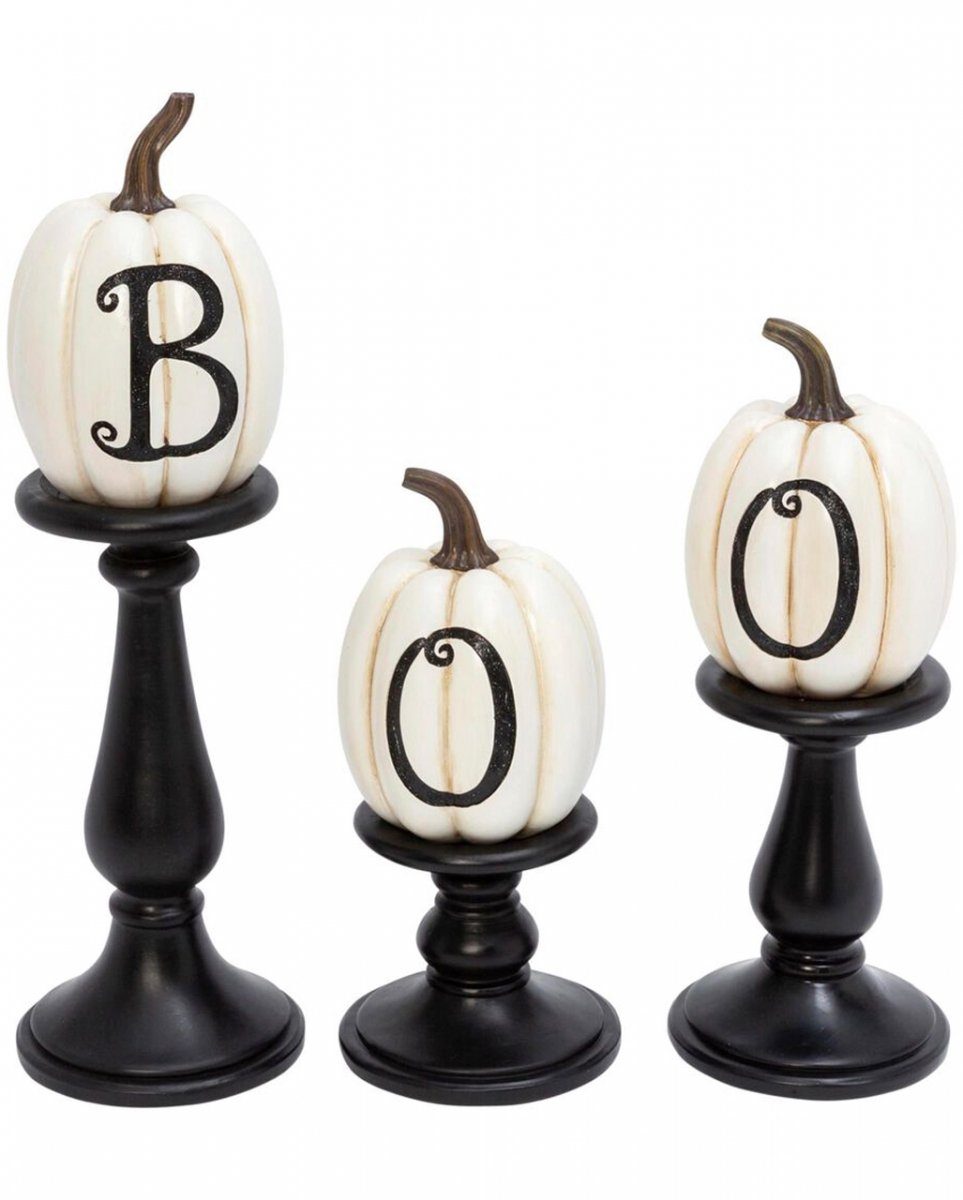 Horror-Shop Dekofigur Weiße BOO Kürbisse auf Kerzenständer als Deko 3er
