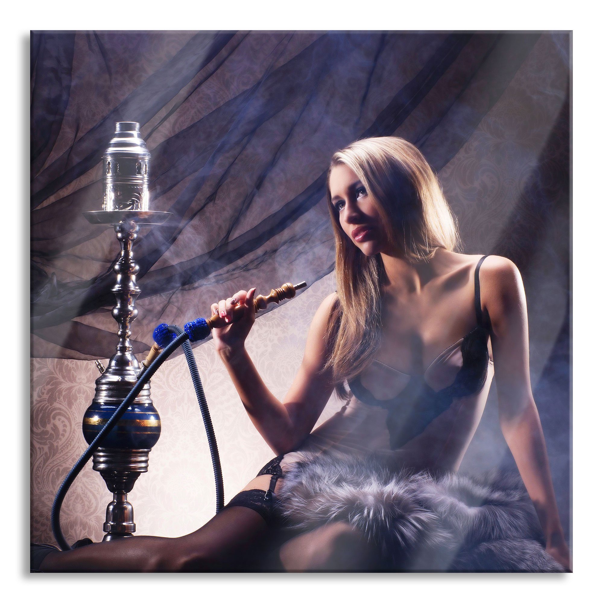 Aufhängungen und Pixxprint Echtglas, mit Glasbild Abstandshalter mit Schöne Schöne inkl. (1 Shisha, Glasbild Frau Shisha Frau aus St),