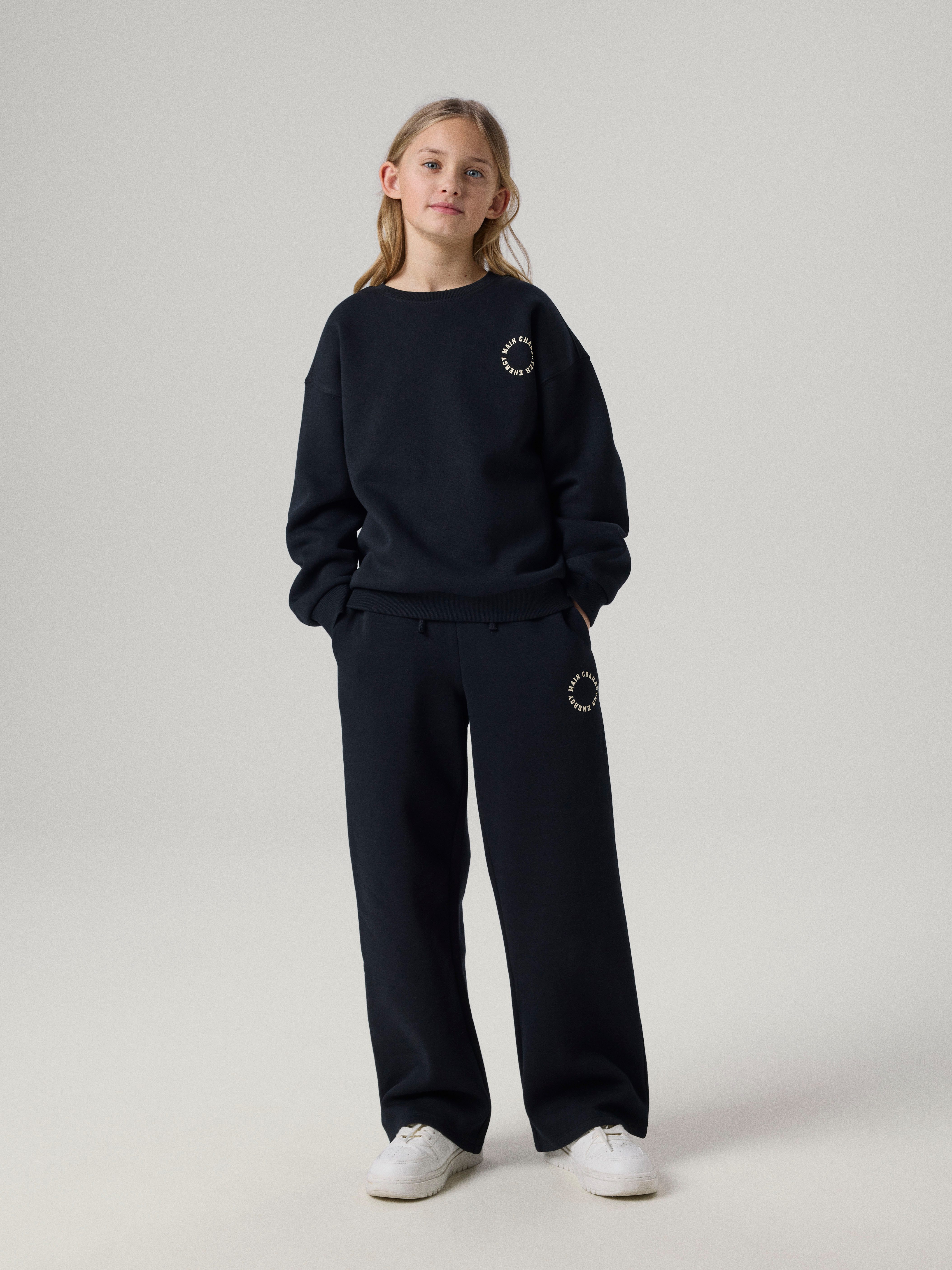 Name It Sweathose NKFRIA WIDE SWEAT PANT BRU NOOS Baumwollmischung, loose fit – Bild 2 von 5
