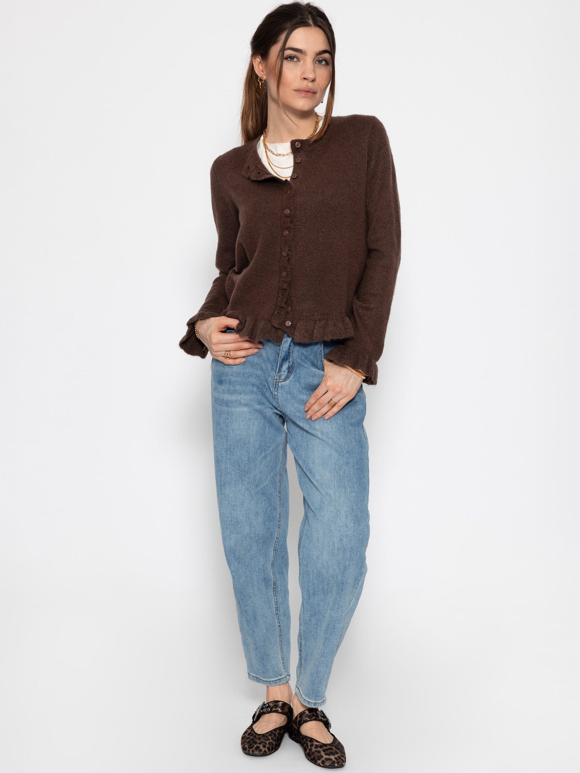 SASSYCLASSY Cardigan Elegante Strickjacke Damen mit Rüschendetails Femininer Cardigan mit Wollanteil Beige Hellgrün Schwarz Braun