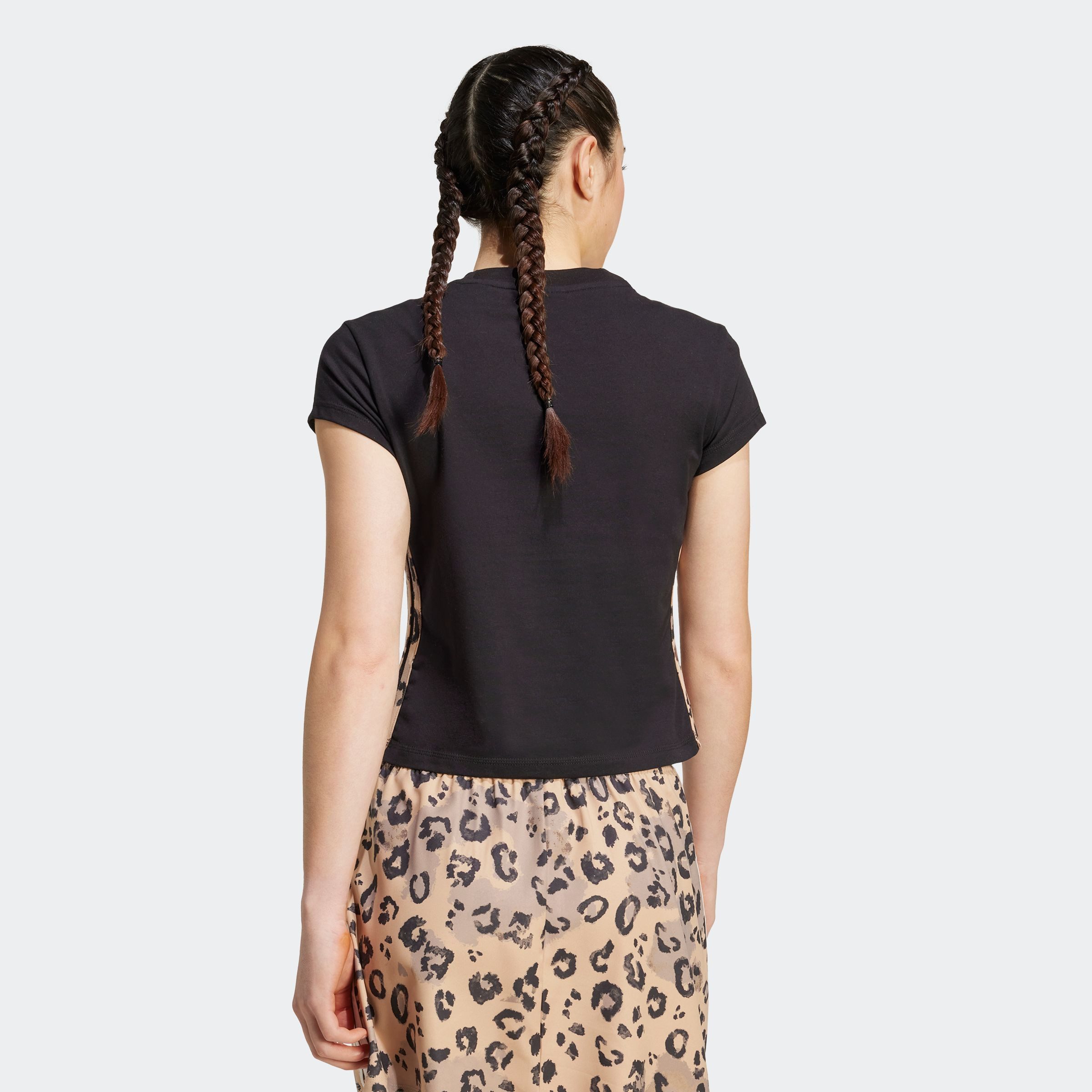 adidas Sportswear T-Shirt ANIMAL PRINT 3-STRIPES sportlicher Schnitt, kurze Ärmel, mit Leopardenprint