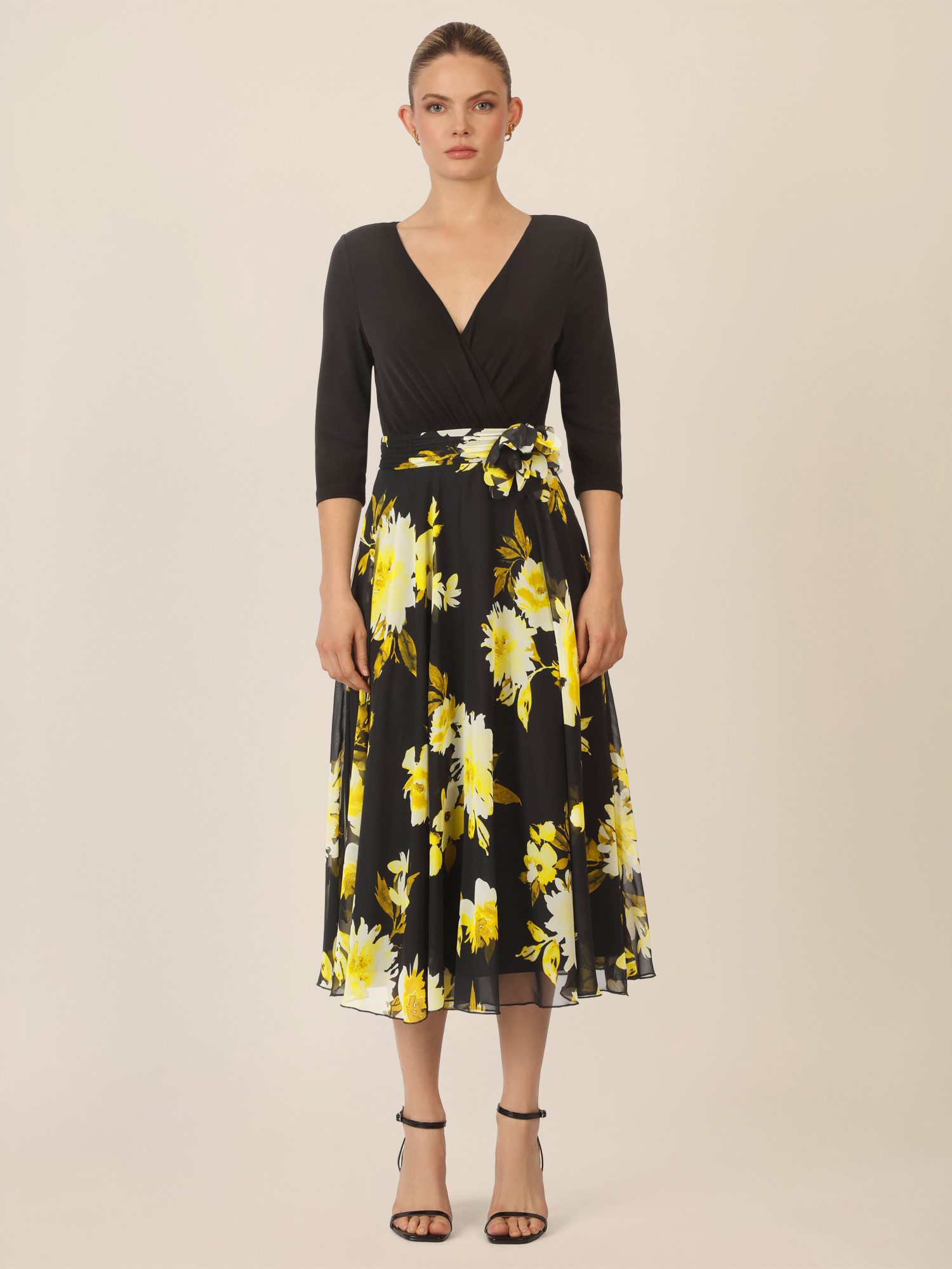 Apart Chiffonkleid mit floralem Rockteil günstig online kaufen