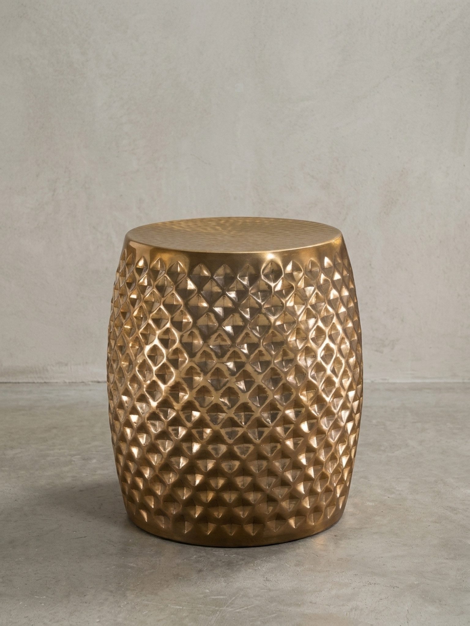 KADIMA DESIGN Beistelltisch Sofatisch ENNS - Orientalischer Hammerschlag-Aluminiumtisch