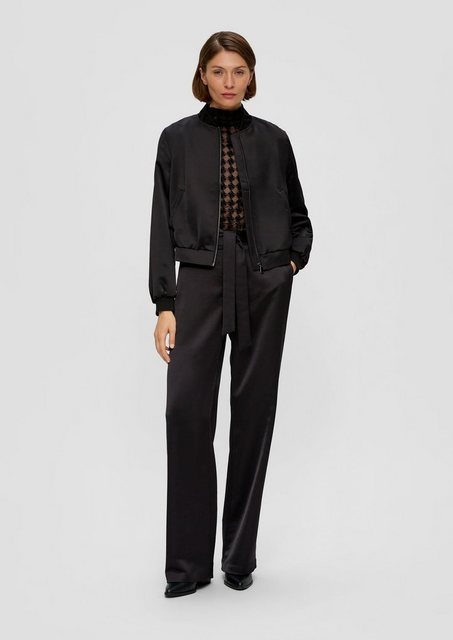 s.Oliver BLACK LABEL Stoffhose Fließende Satinhose mit Wide Leg Ziernaht günstig online kaufen