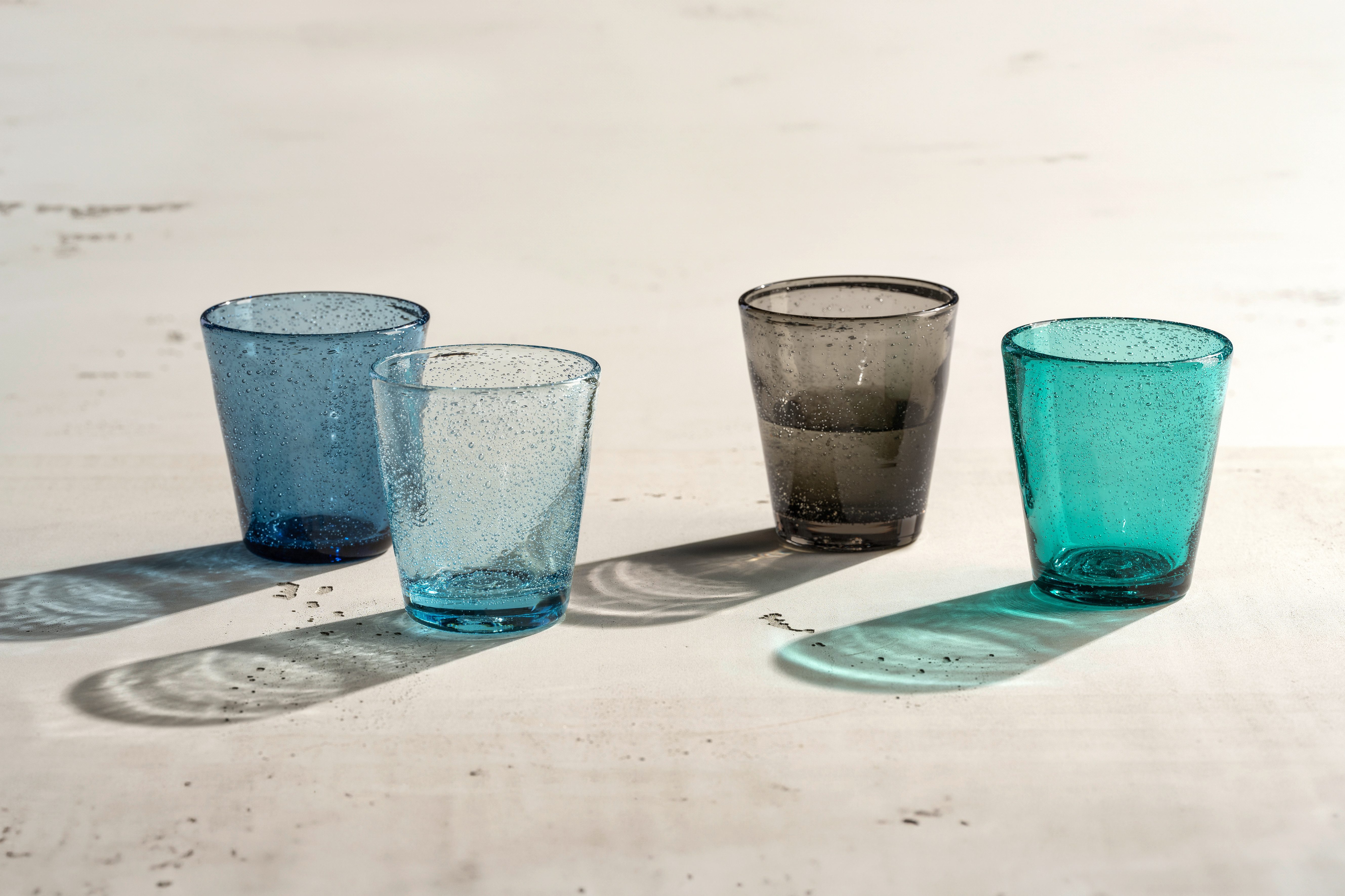 LEONARDO Gläser-Set Trinkglas BURANO, 330 ml, 4er-Set, 4-tlg., Glas, aus mundgeblasenem Schaumglas