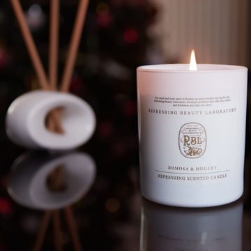 Rebul Kozmetik Duftkerze Mimosa & Muguet - 210 g Kerze in Geschenkbox - Premium Raumduft (Glaskerze, 1-tlg), Bis zu 35 Stunden Brenndauer - Luxus Stimmungskerze