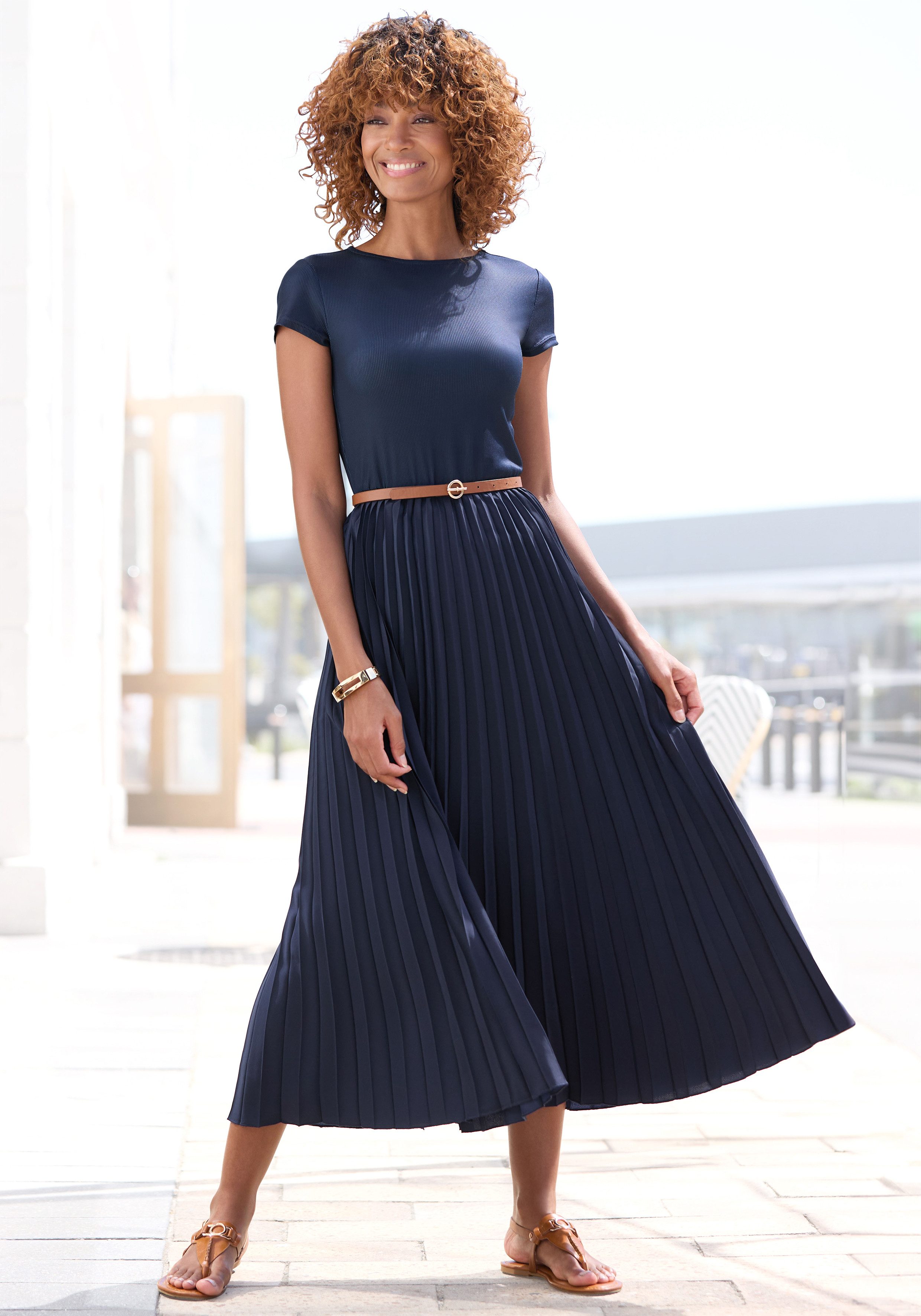 LASCANA Midikleid mit Plisseerockteil, Basic, modisch günstig online kaufen
