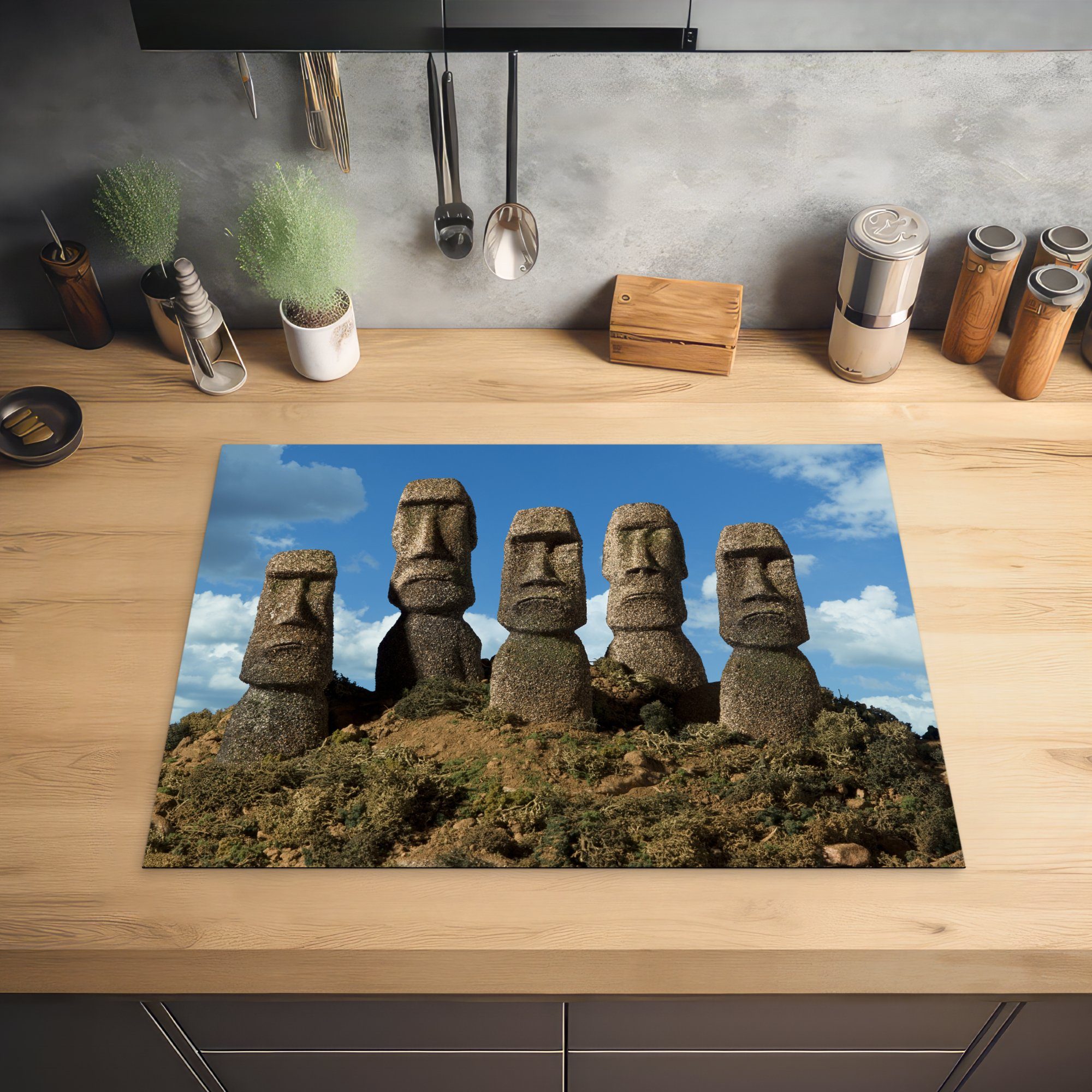 MuchoWow Herdblende-/Abdeckplatte Fünf Osterinsel, (1 für tlg), Moai-Statuen Schutz der Vinyl, küche, Ceranfeldabdeckung die auf cm, Induktionskochfeld 71x52