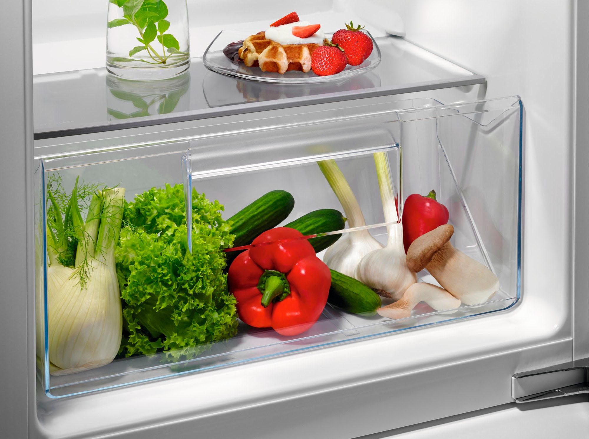 AEG Einbaukühlschrank Serie 5000 OSK5O88EE, 88,1 cm hoch, 58,8 cm breit, 142 Liter, variable Glasablagen, LED-Beleuchtung, Dekorfähig – Bild 3 von 5
