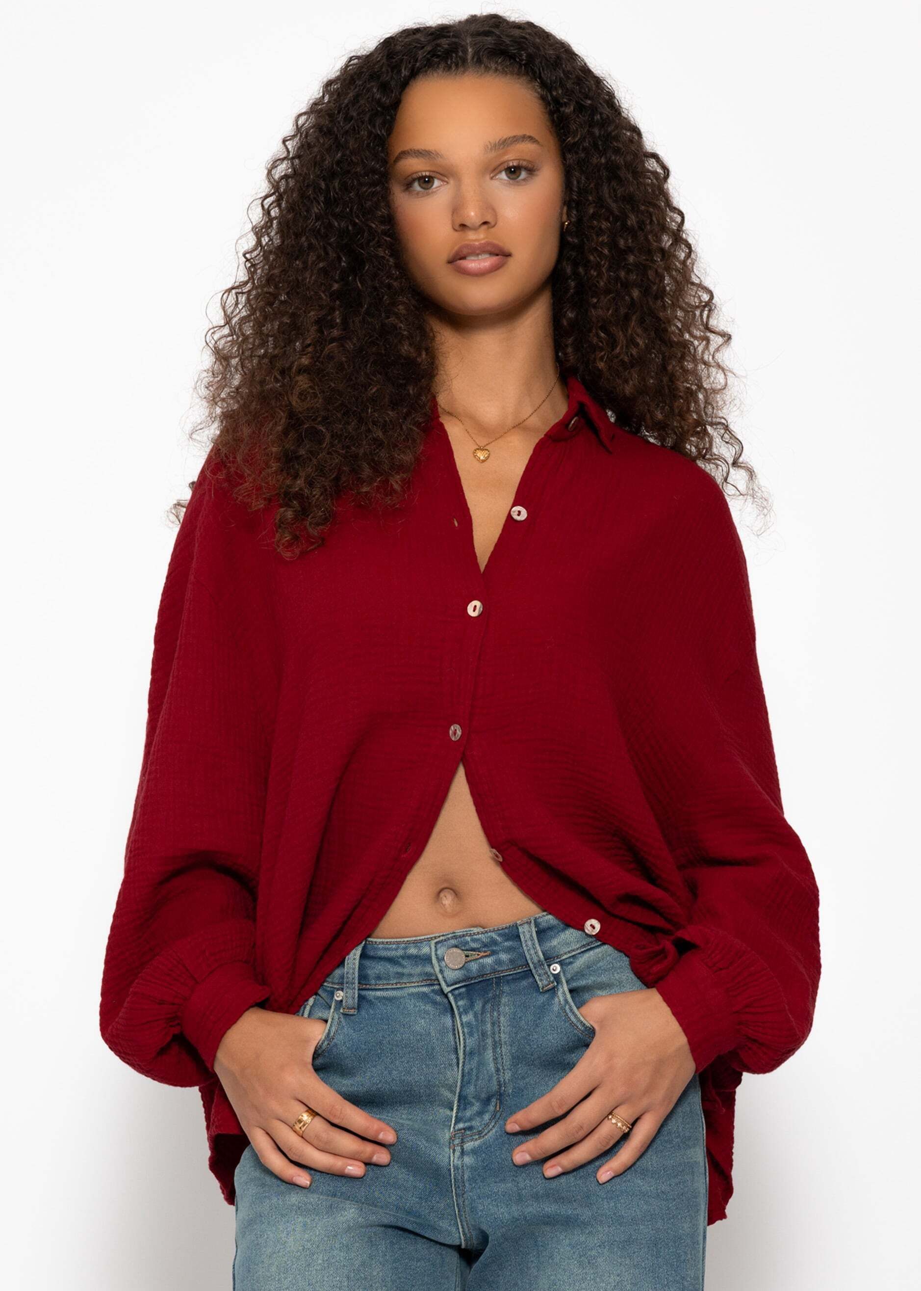 SASSYCLASSY Longbluse Oversize Musselin Bluse Damen kurz Langarm Elegant Hemdbluse lang aus Baumwolle mit V-Ausschnitt, One Size (Gr. 36-48)