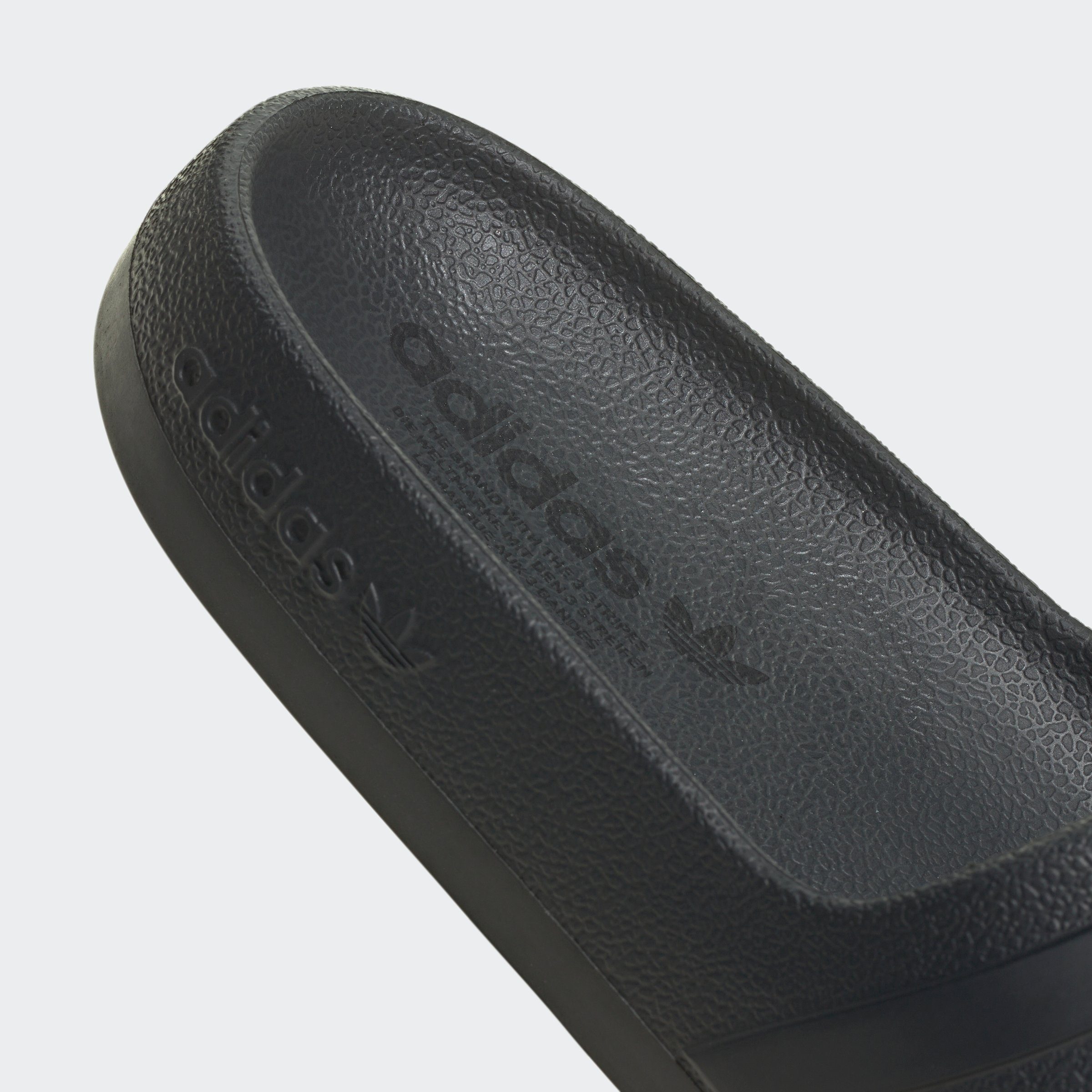 adidas Carbon Carbon / ADILETTE Black Badesandale / Core Originals
