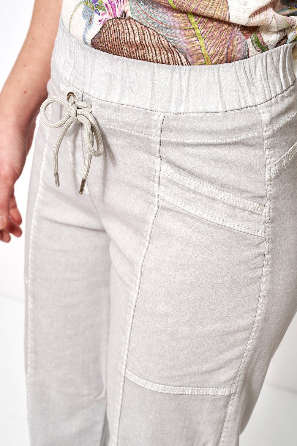 TONI Jogger Pants Sue mit Waschung aufwändiger 082 - hellgrau