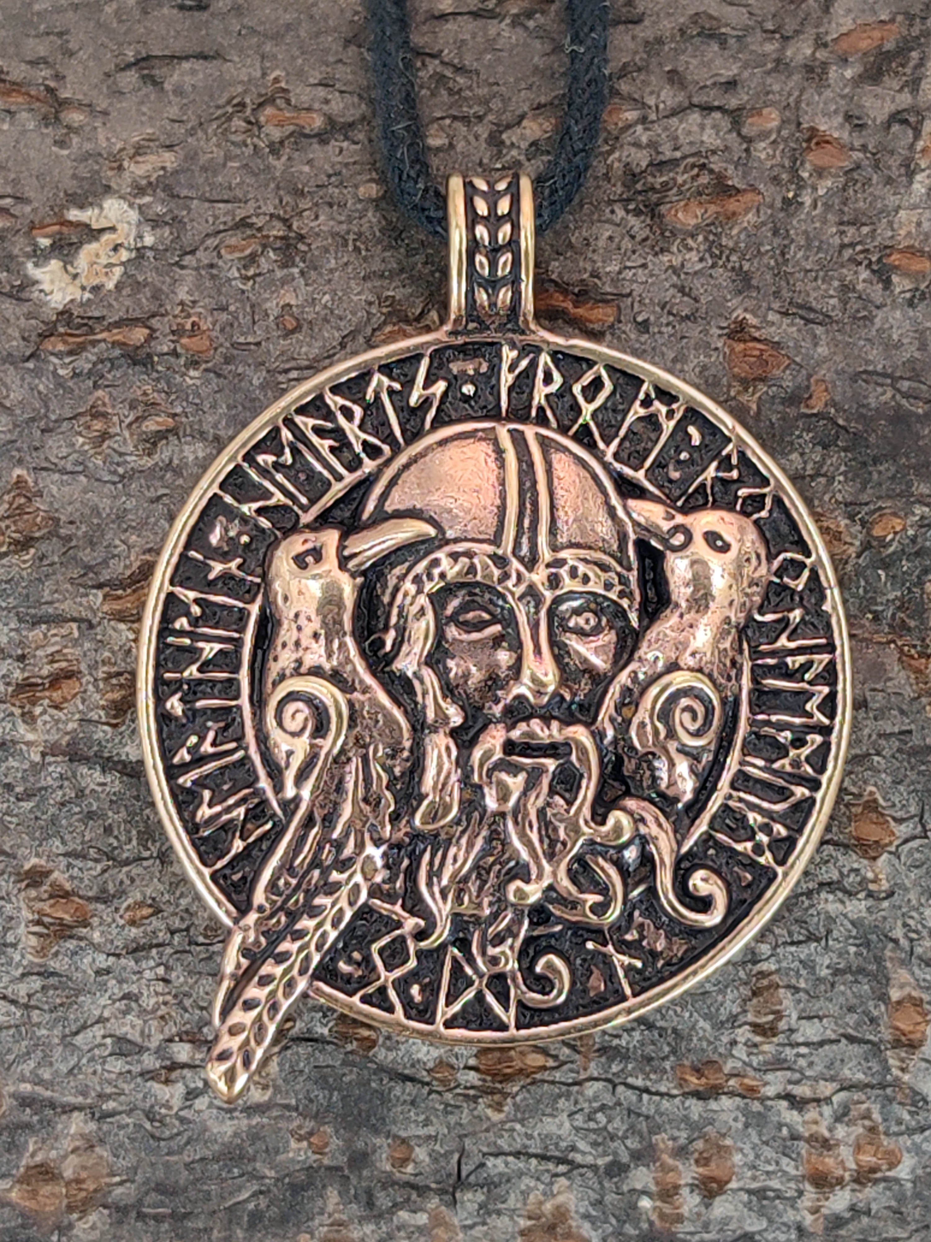 Kiss of Leather Kettenanhänger Wikinger Anhänger Odin Amulett Munin Hugin Bronze Vogel Rabe