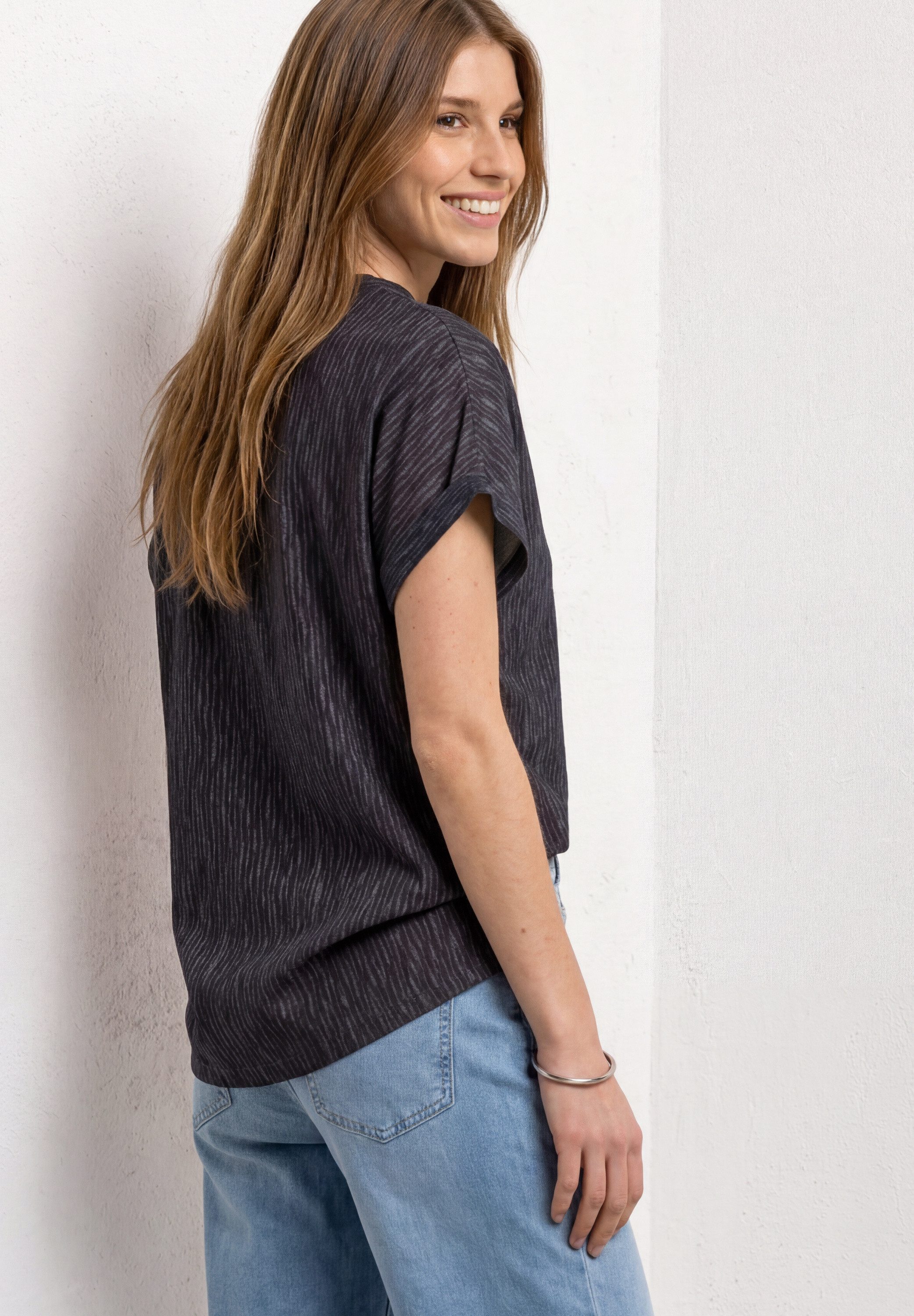 STREET ONE Kurzarmshirt Sommerbluse im Tunika-Look und mit grafischem Muster