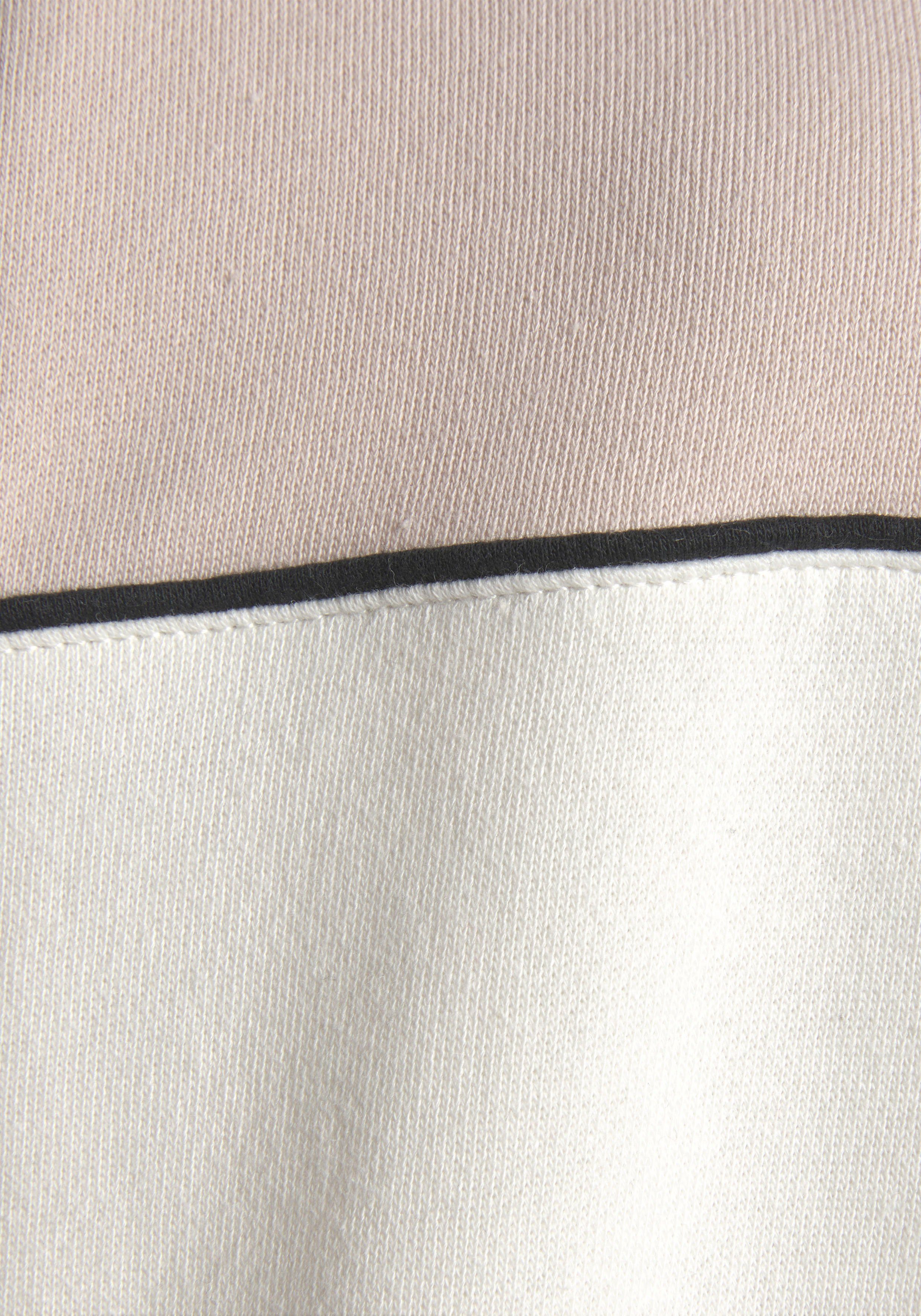 in zwei Sweatkleid Bench. Farben Logostickerei hellbeige-hellbraun mit