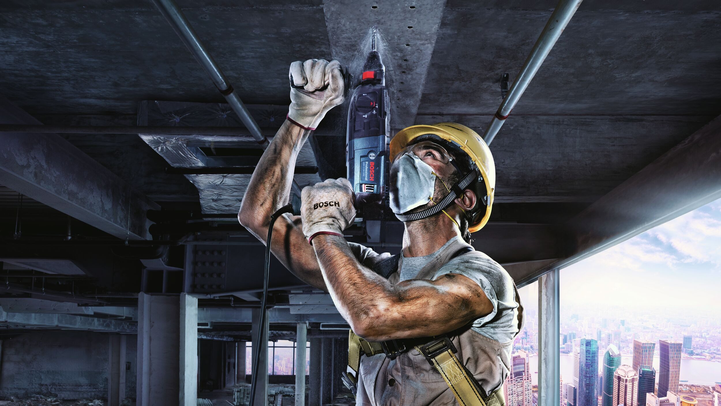 BOSCH Bohrhammer GBH 240, 230 V, max. 930 U/min, Mit SDS plus - im Handwerkerkoffer