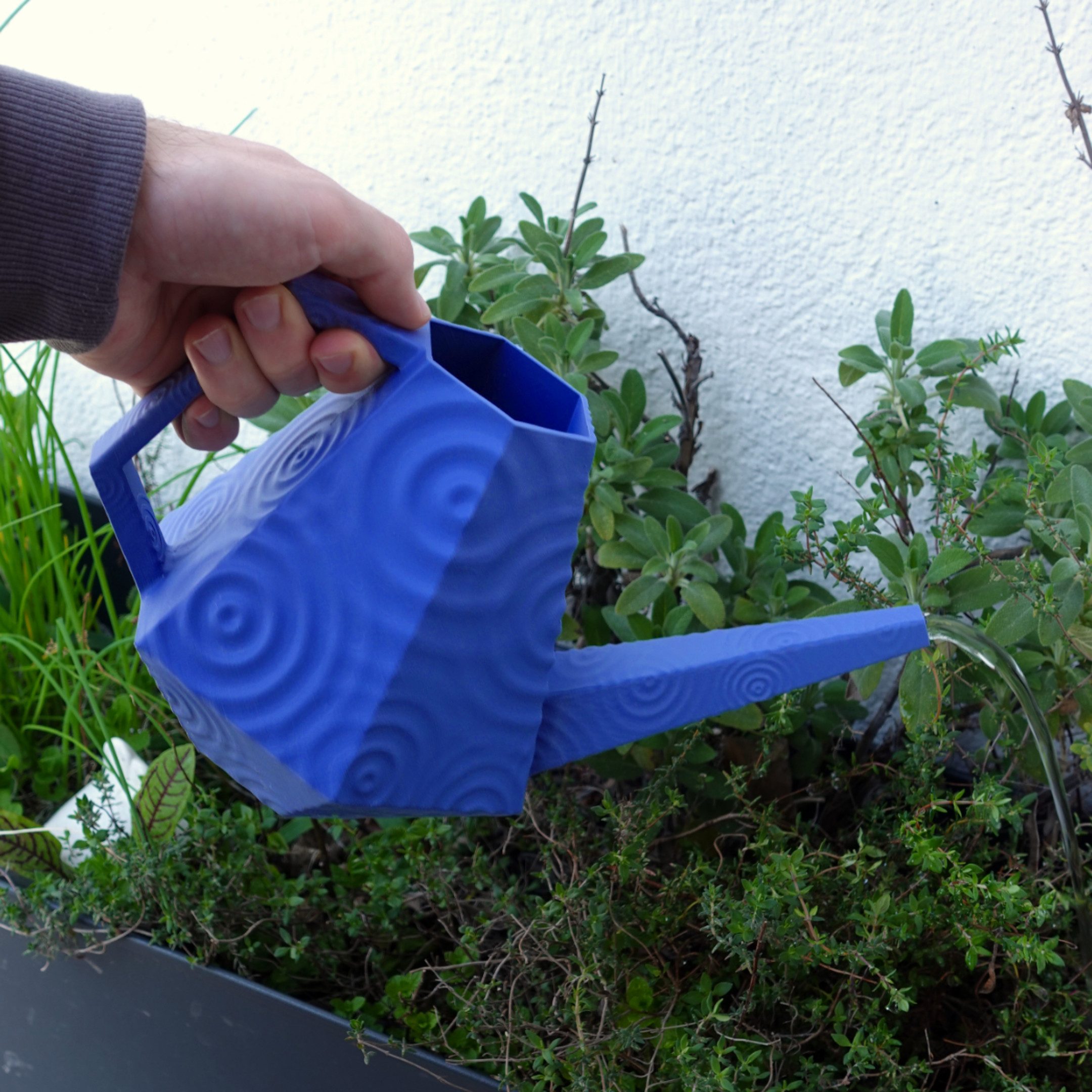 Shapes - Decorations Gießkanne The Waterdrop Can – Kleine Gießkanne 1,3 Liter - Gazzaladra Design (Einzelmodell, 1 Kanne), LxBxH: 15,97x15,97x27,76