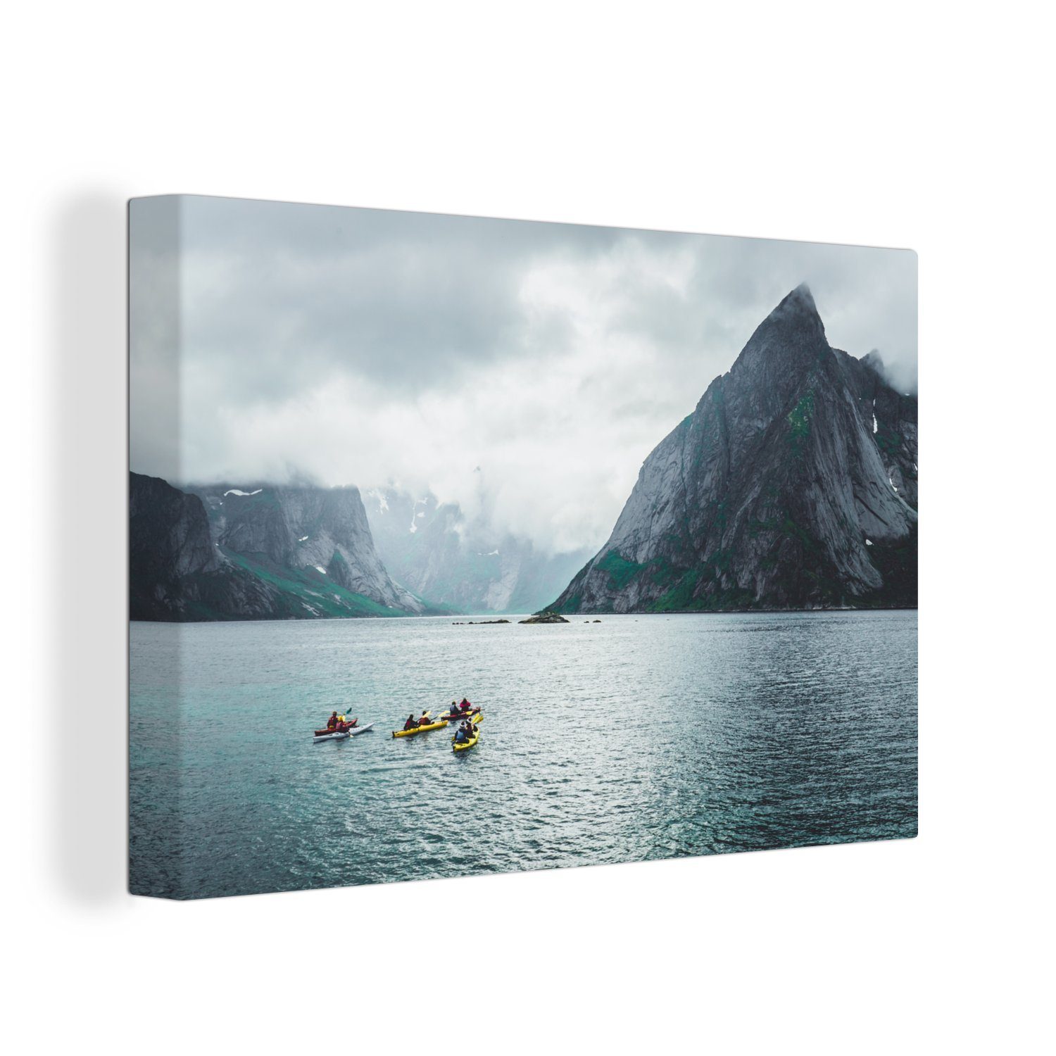 Norwegen, 30x20 (1 St), Leinwandbild Wandbild Leinwandbilder, in auf Aufhängefertig, OneMillionCanvasses® einem Wanddeko, cm Kajakfahren See