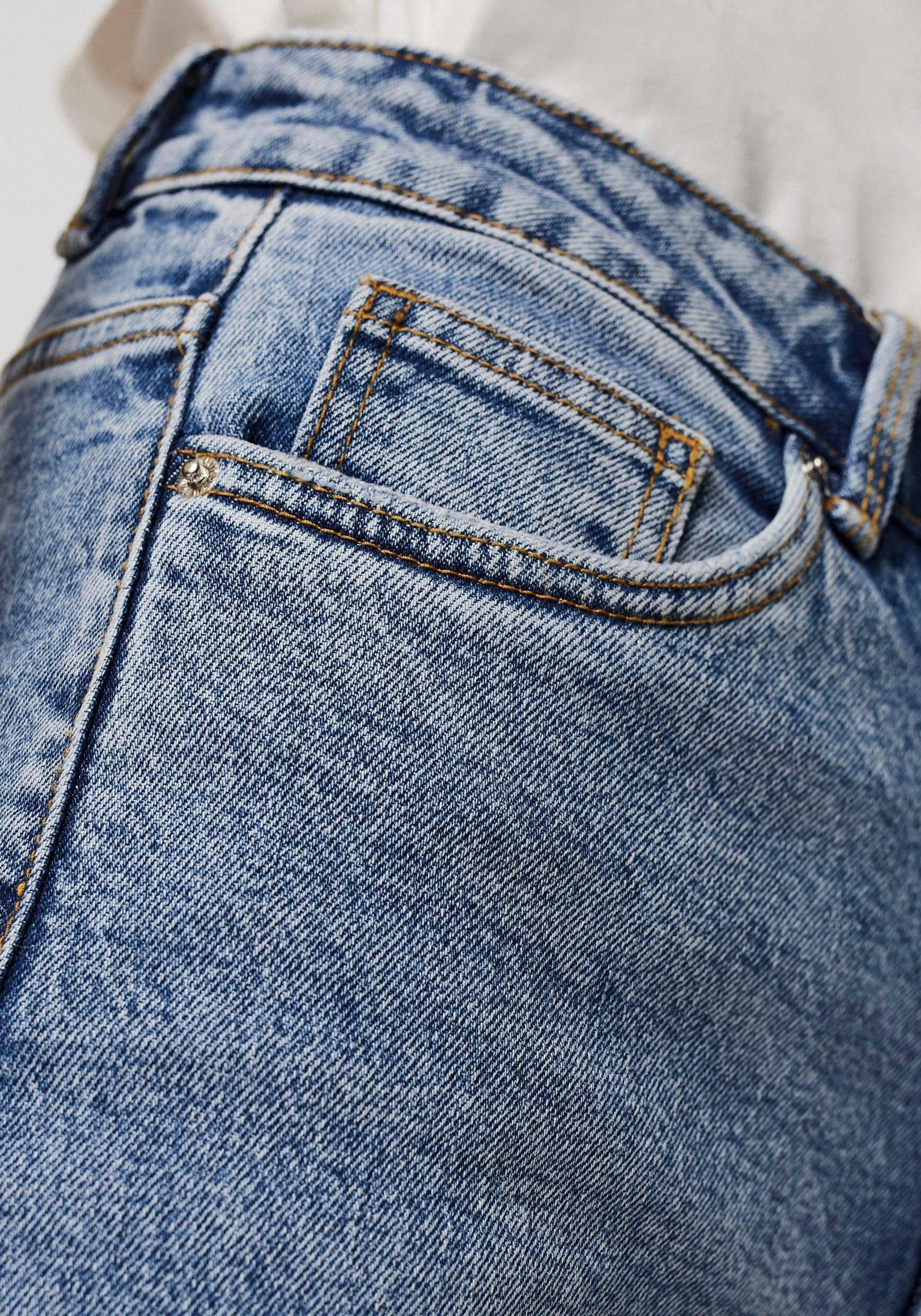 Vero Moda Straight-Jeans VMBRENDA mit leicht ausgefranstem Saum, stonewashed für einen Used-Look
