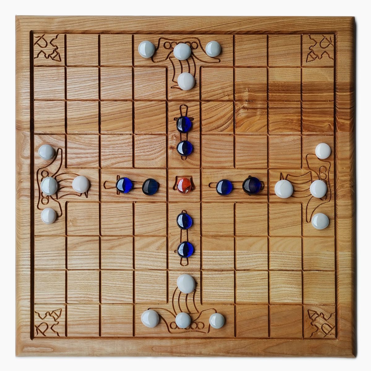Madera Spielzeuge Игрыsammlung Tablut Eschenholz, Strategiespiel, spannendes Strategiespiel mit tiefer Geschichte