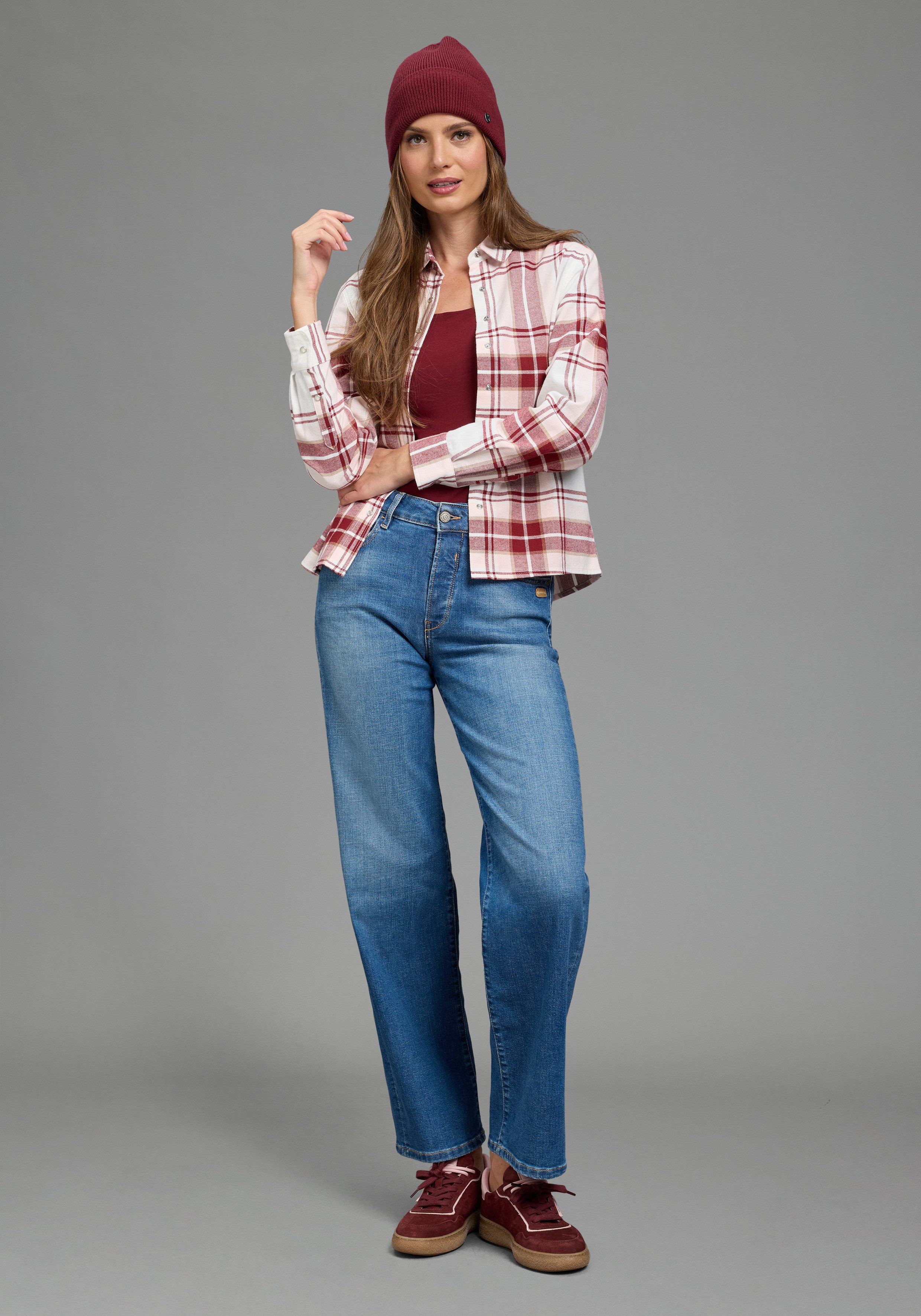Zum Outfit 7
