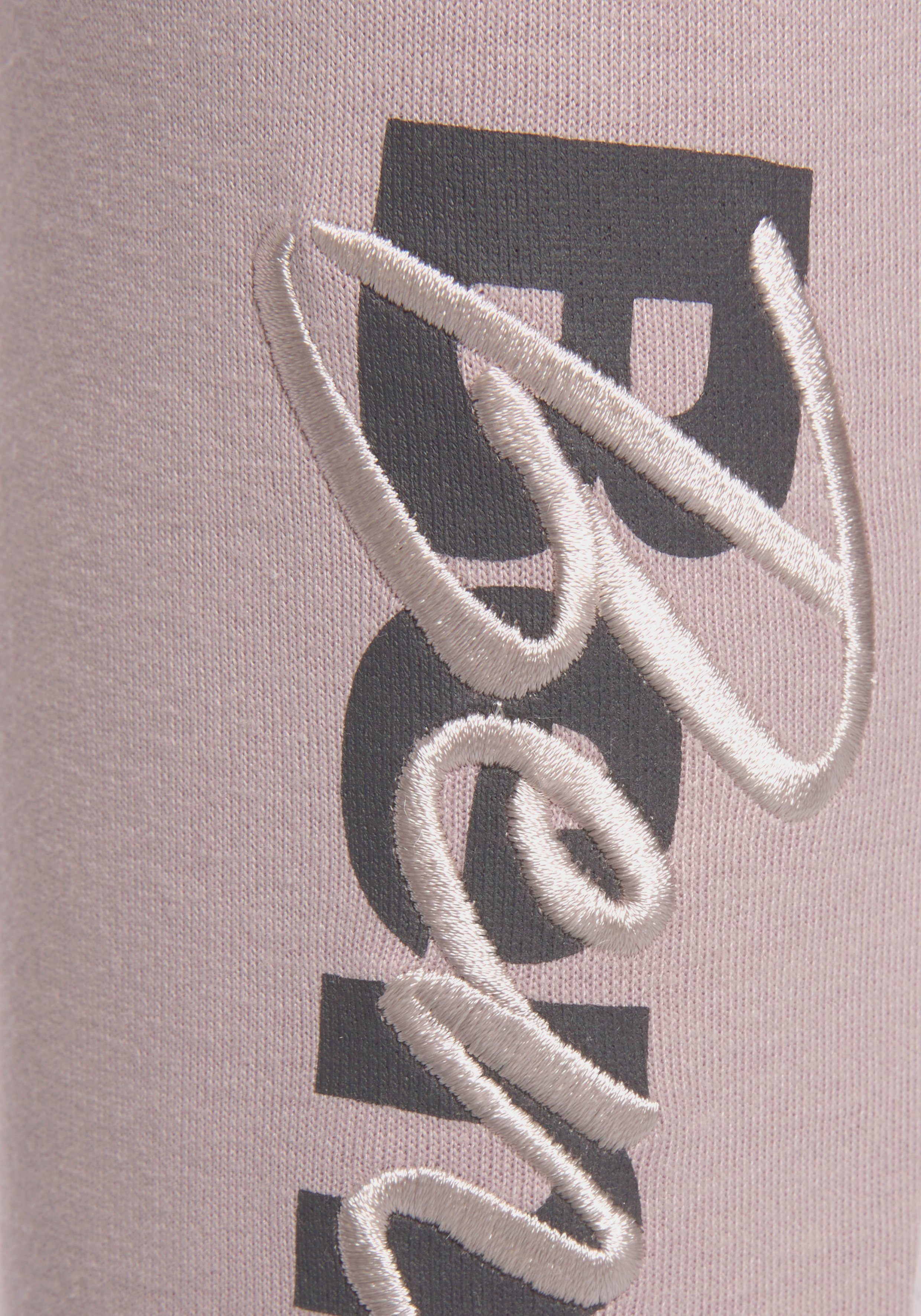 Loungewear Sweatpants Loungeanzug Stickerei, rauchrosa Logodruck Bench. mit und