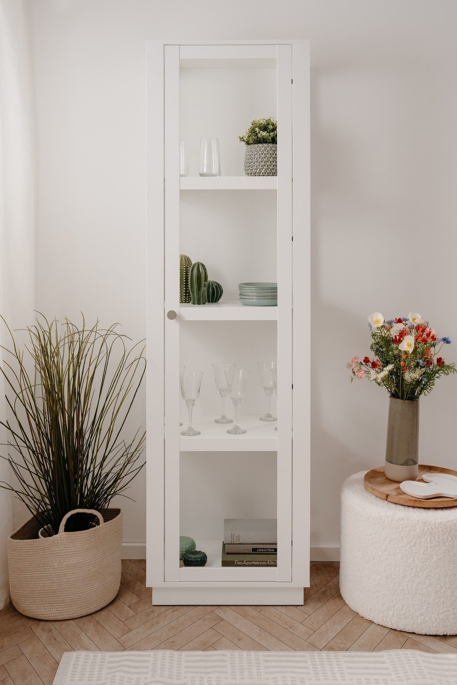 Finori Vitrine in weiß - 56x195x40cm (BxHxT)