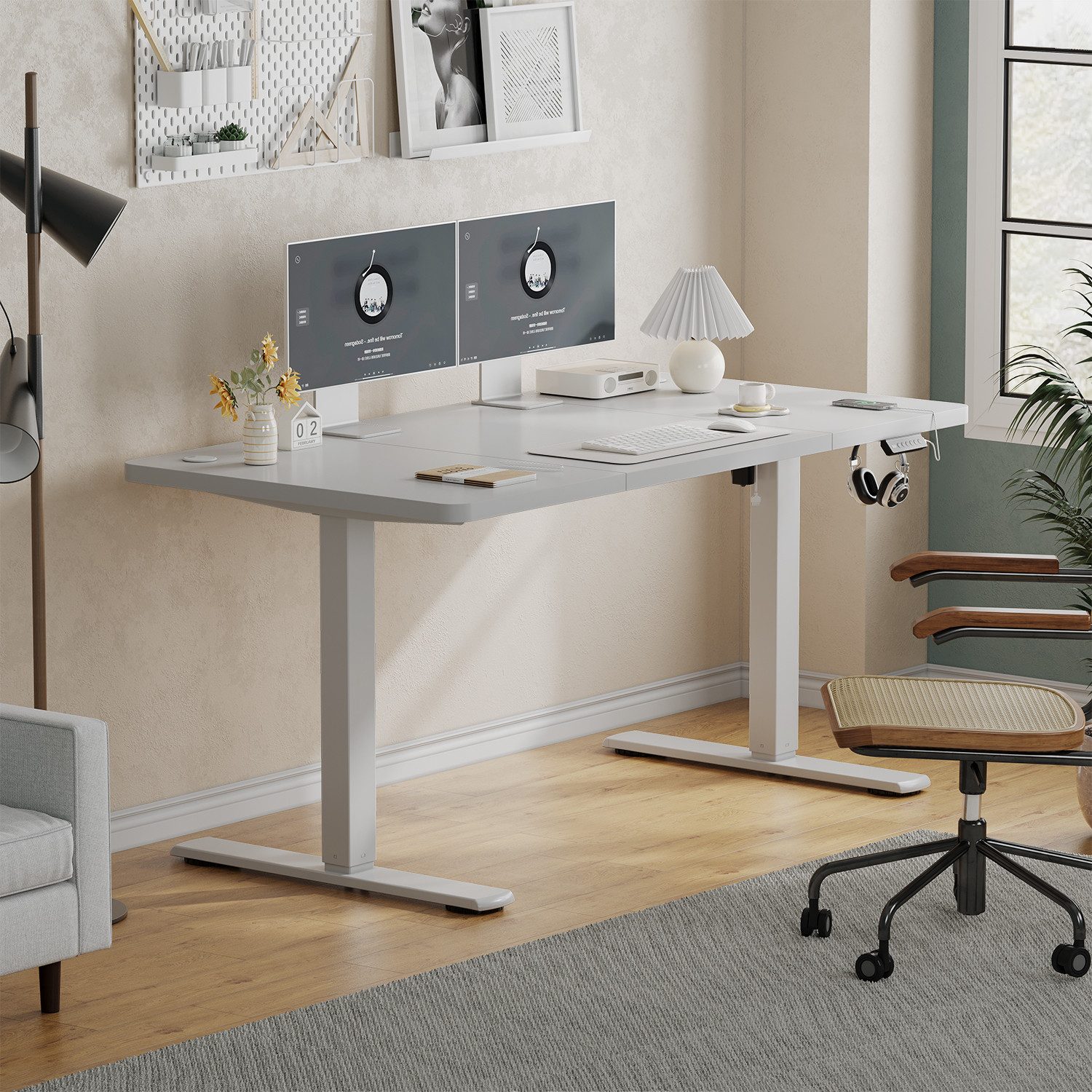 Furnicopia Schreibtisch Höhenverstellbarer mit USB-Ladefunktion und Wecker- günstig online kaufen