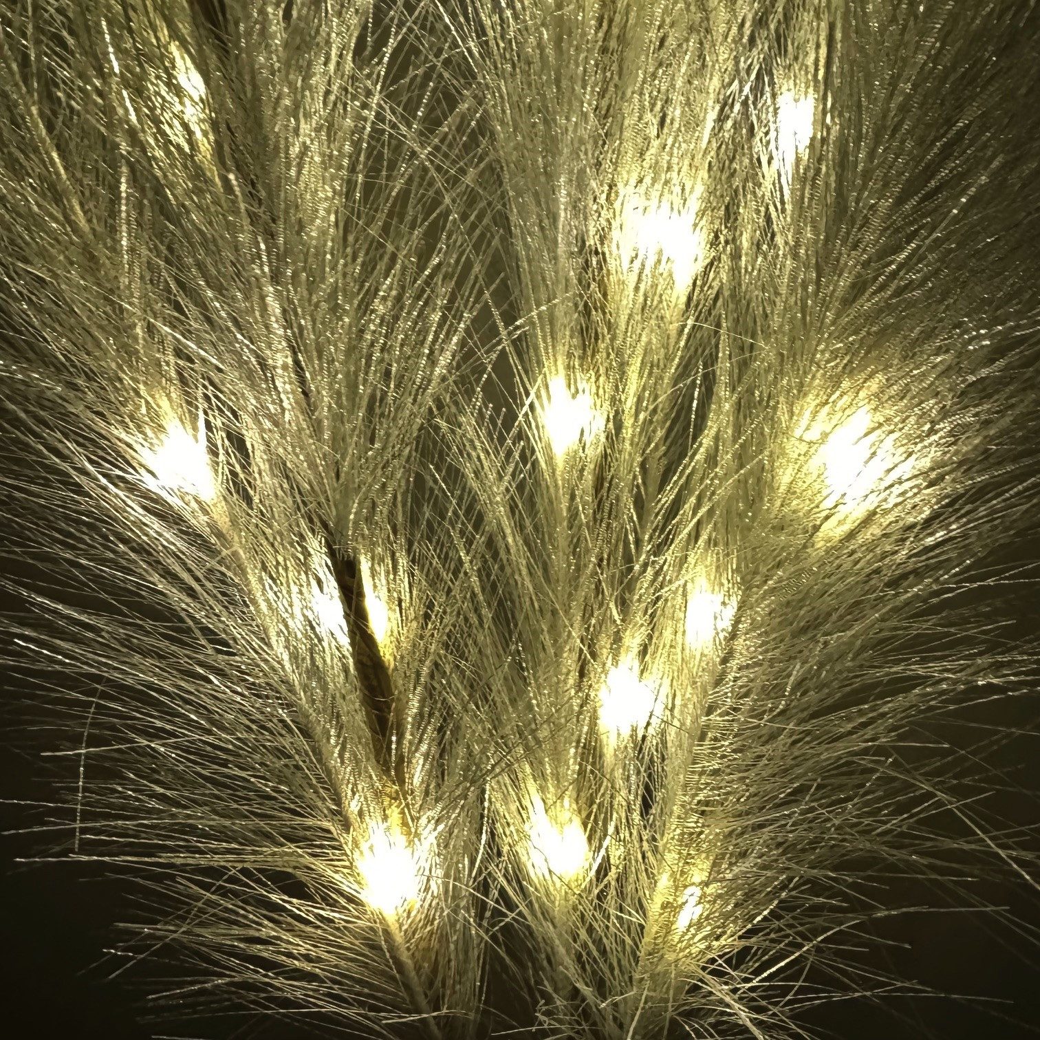 Kunstpflanze künstliches Pampasgras mit LED-Beleuchtung, Timer - 80 bis 115 cm groß - Kunstgräser, Online-Fuchs, Dekoration für Frühling, Sommer, Herbst & Winter