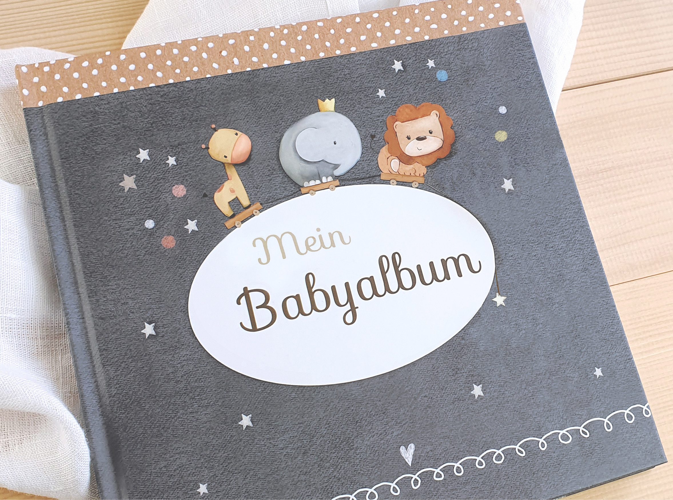 Pipapier Tagebuch Babyalbum "Mein Babyalbum", Babybuch erstes Jahr, für Fotos u. Erinnerungen, 21x21 cm, 56 S.