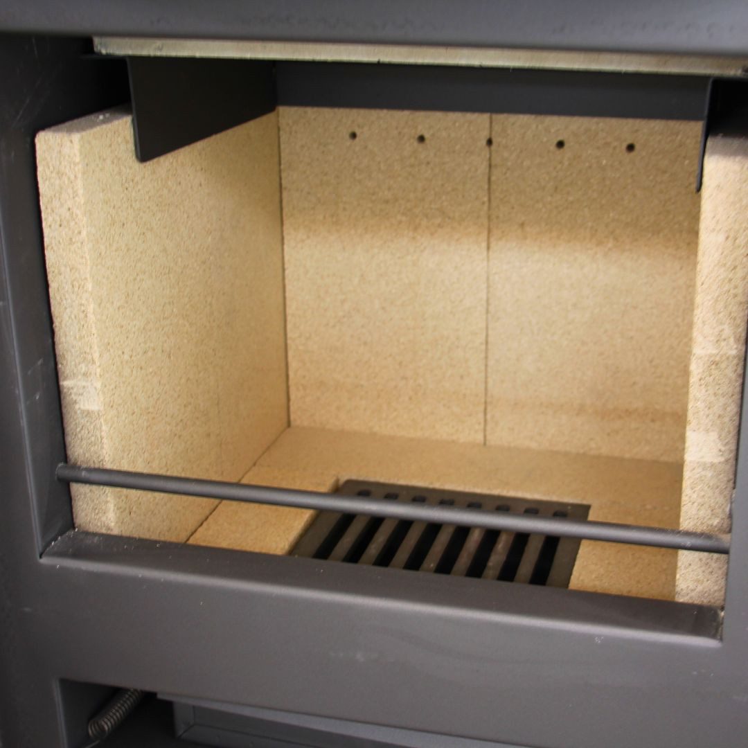 Kaminofen Prismo Top und Teefach Platte, 6,4 kW, Zeitbrand, Stein Top und Teefach-Platte