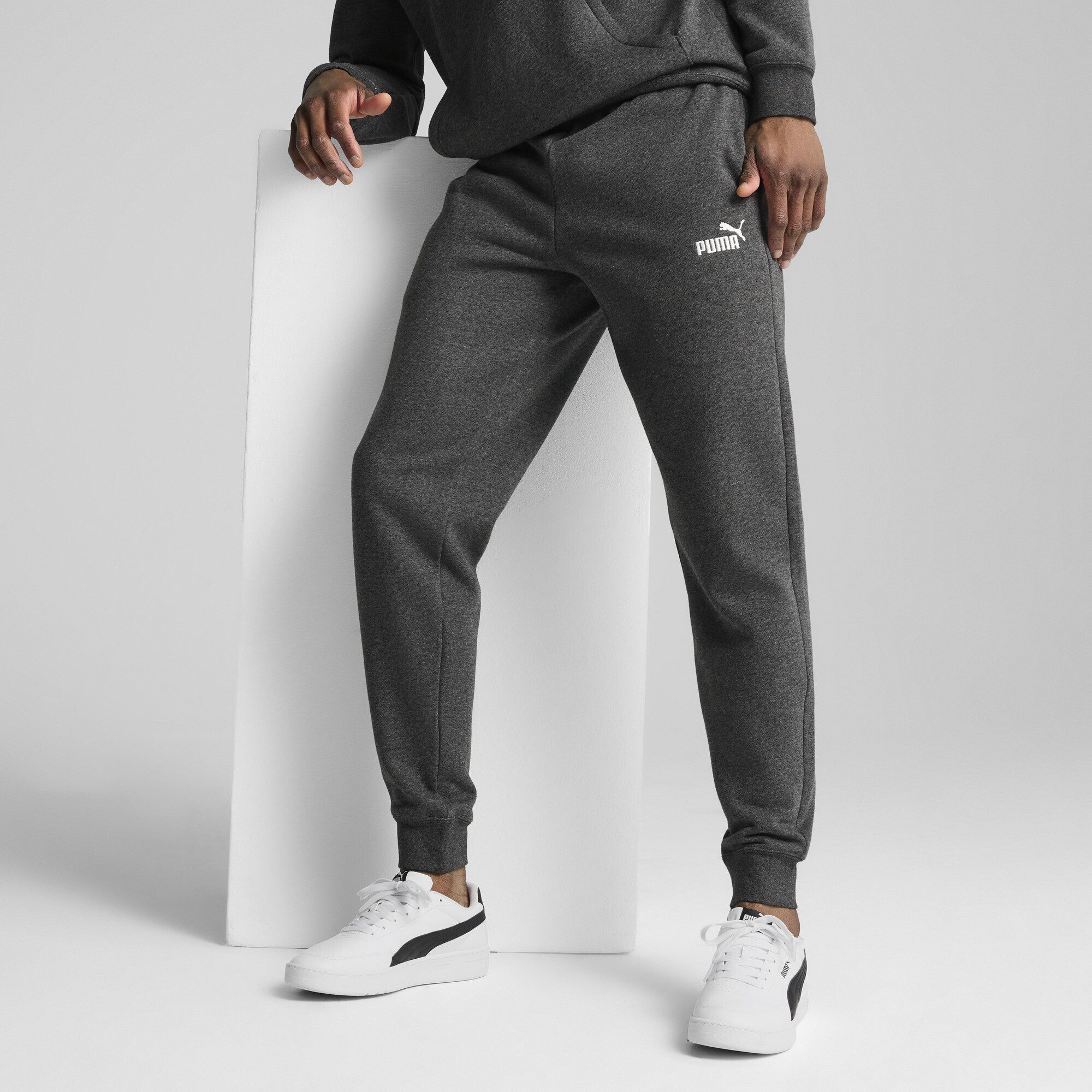 PUMA Sporthose Essentials No. 1 Logo Jogginghose Herren günstig online kaufen