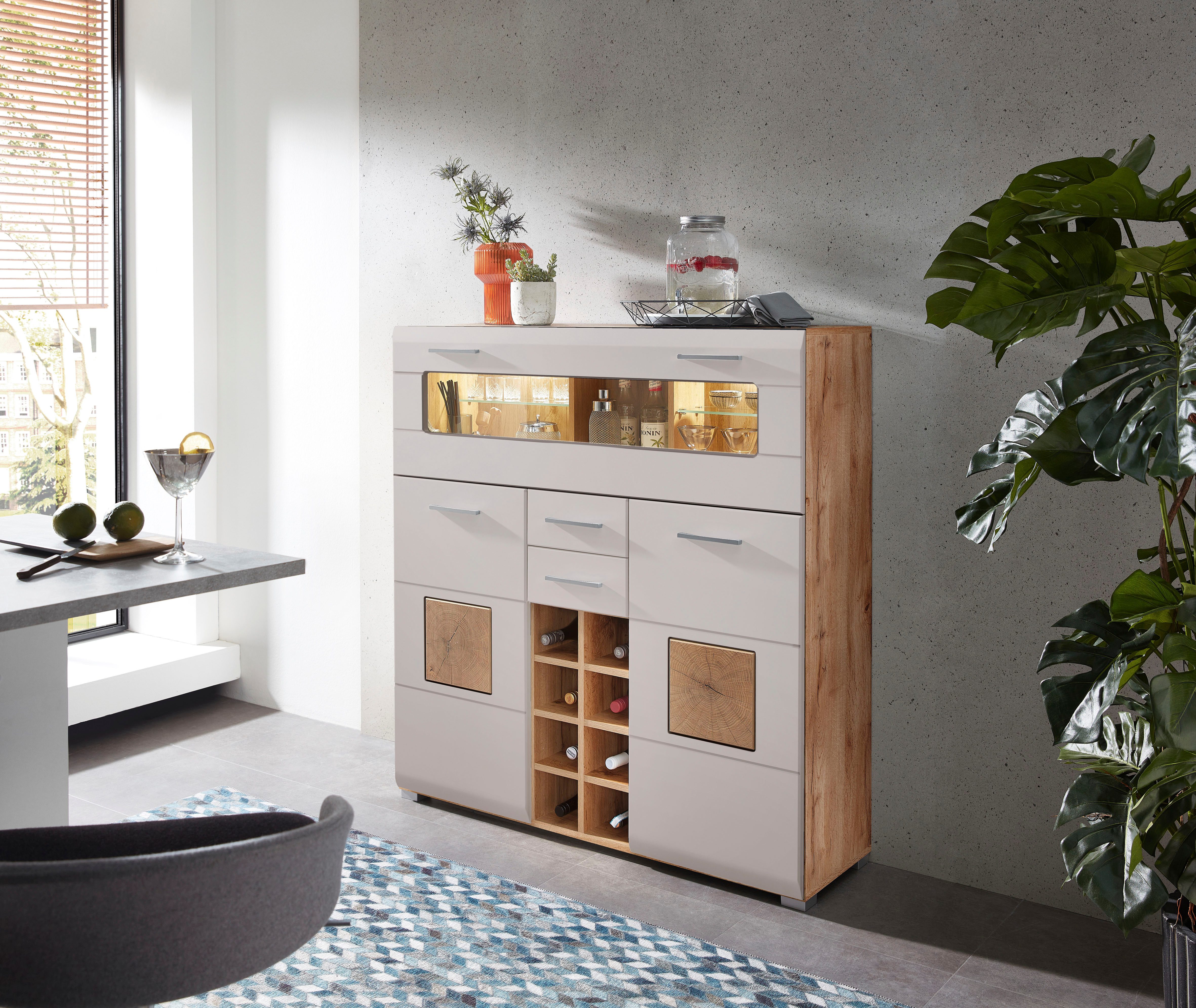 Innostyle Highboard Barschrank SINFONIE, 120/129/37 cm BxHxT (1 St), 2 türig, 8 Flaschenfächer, 1 Glasklappe, LED-Beleuchtung, Soft-Close