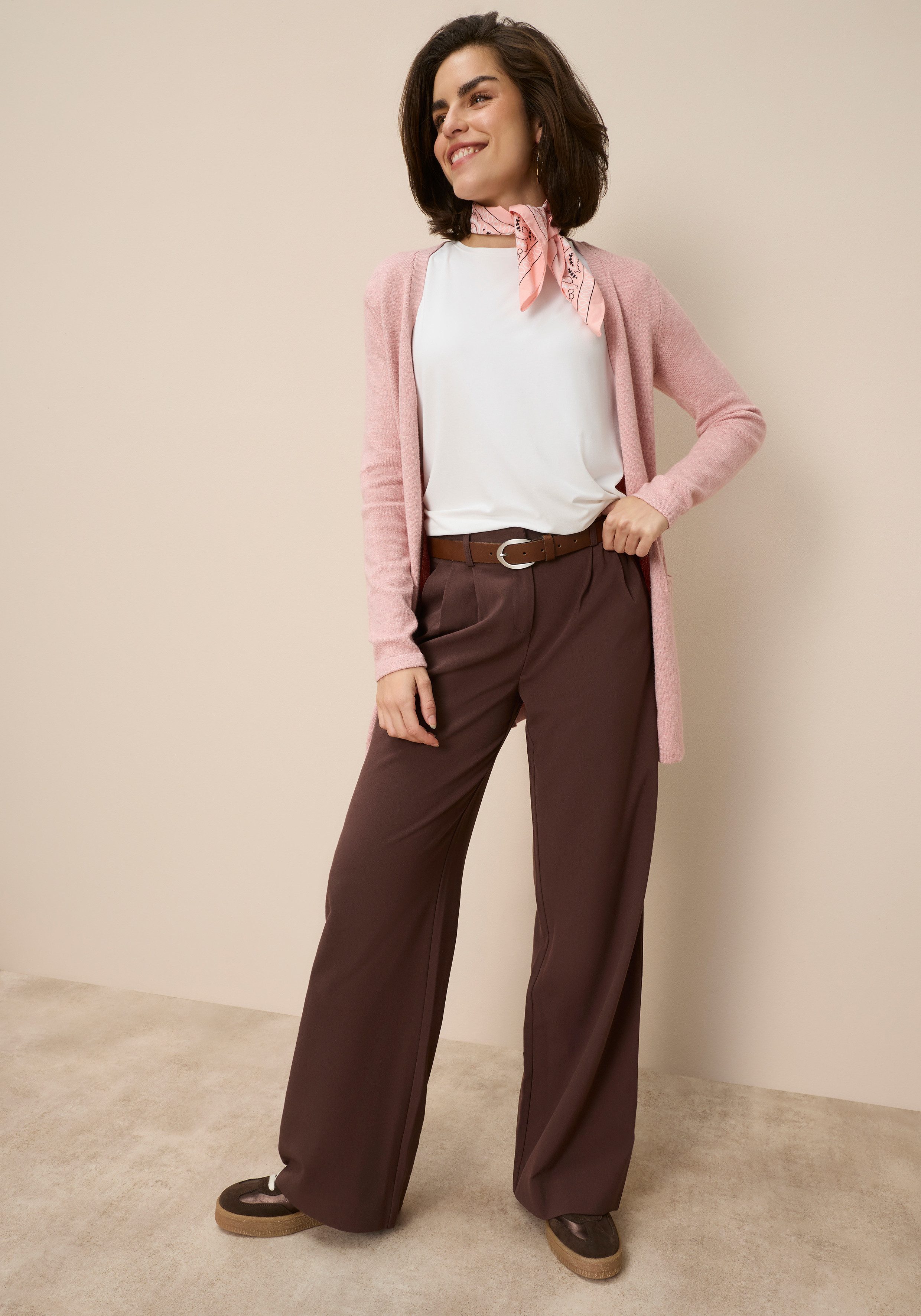 Zum Outfit 5