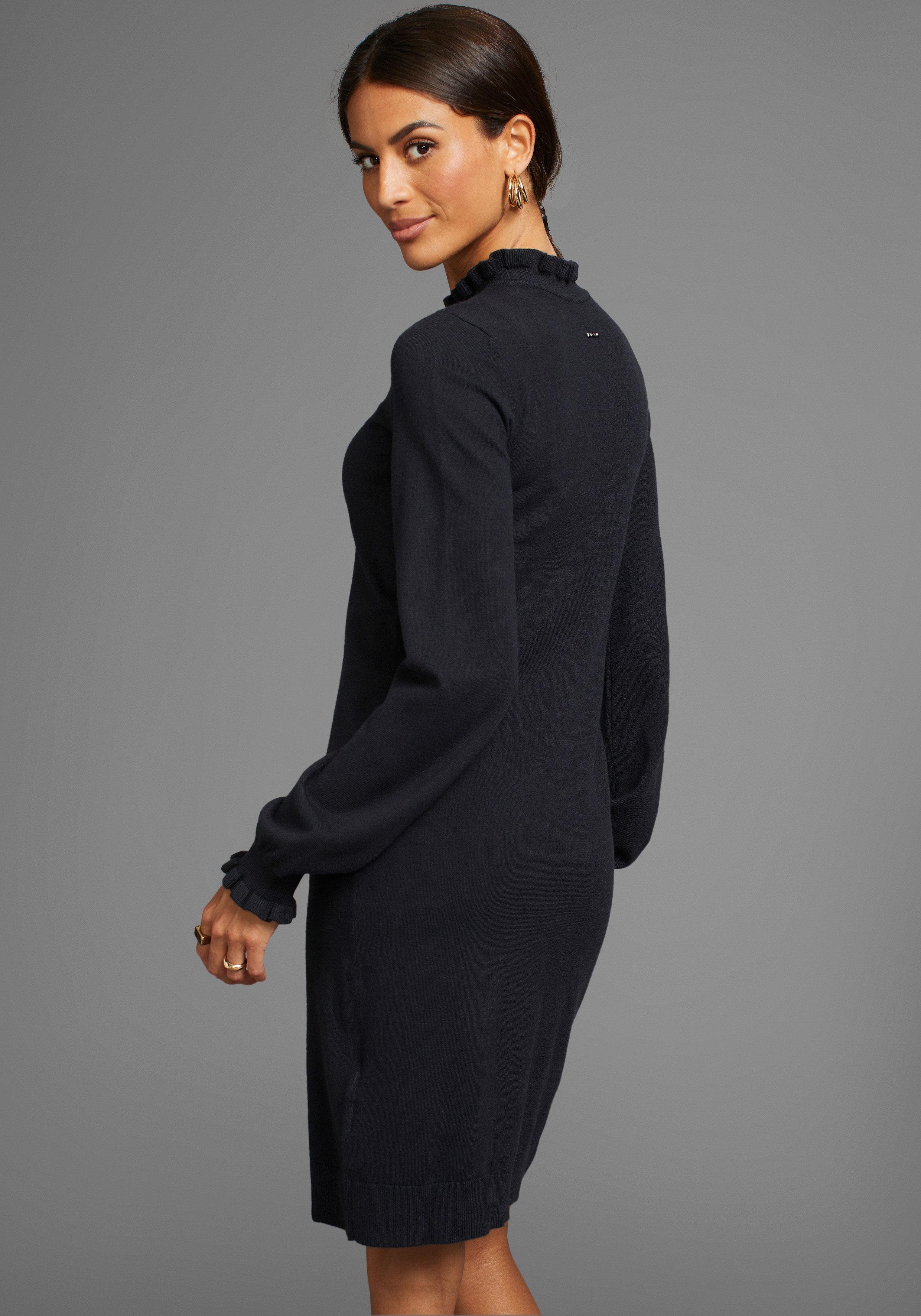 Laura Scott Strickkleid aus Viskosemischung mit femininem Rüschendetail günstig online kaufen