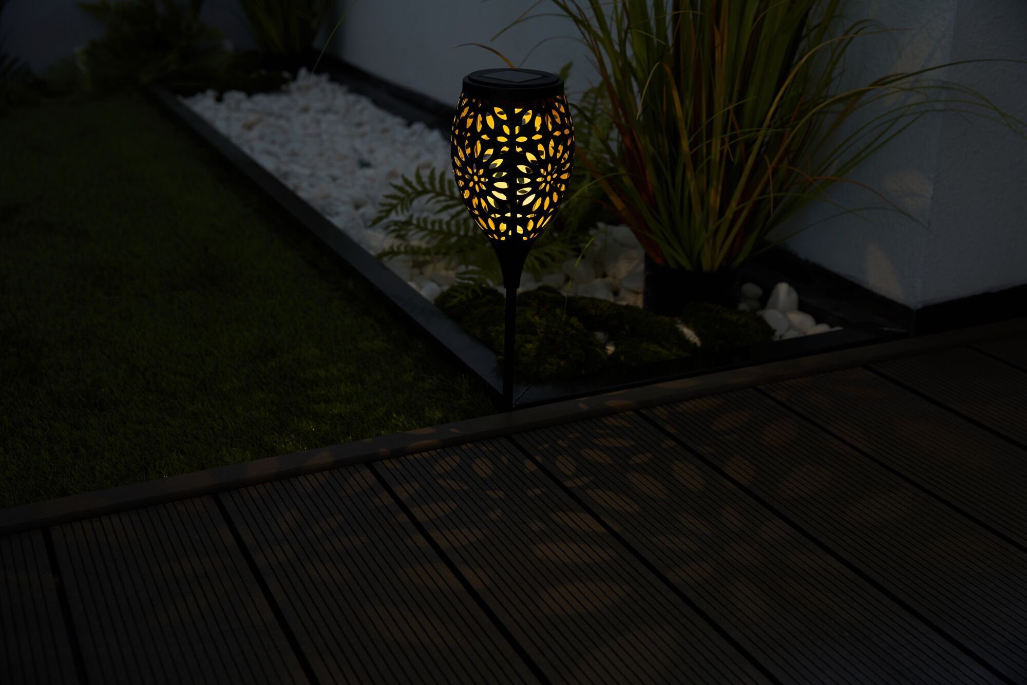 Pauleen LED Gartenleuchte Sunshine Flower, LED-Modul, Solarbetrieben, Warmweiß, integriert, Erdspieß fest LED