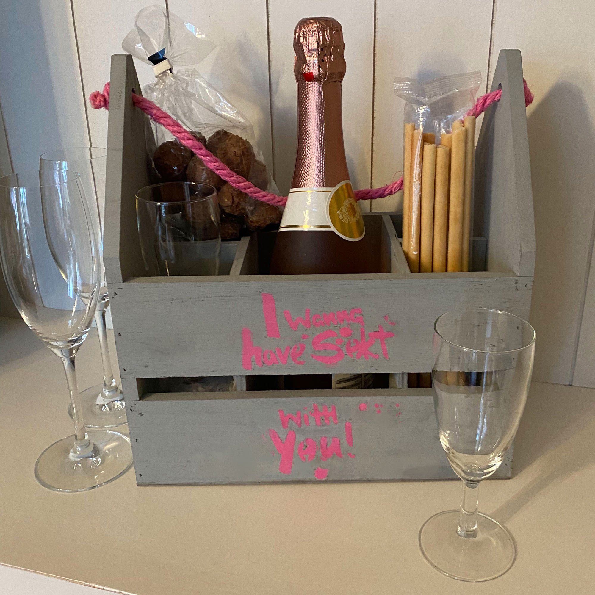 UNUS HOME Flaschenkorb Flaschenträger I wanna have sekt with you, für 4 Flaschen und Snacks für den Mädelsabend oder zum Veschenken