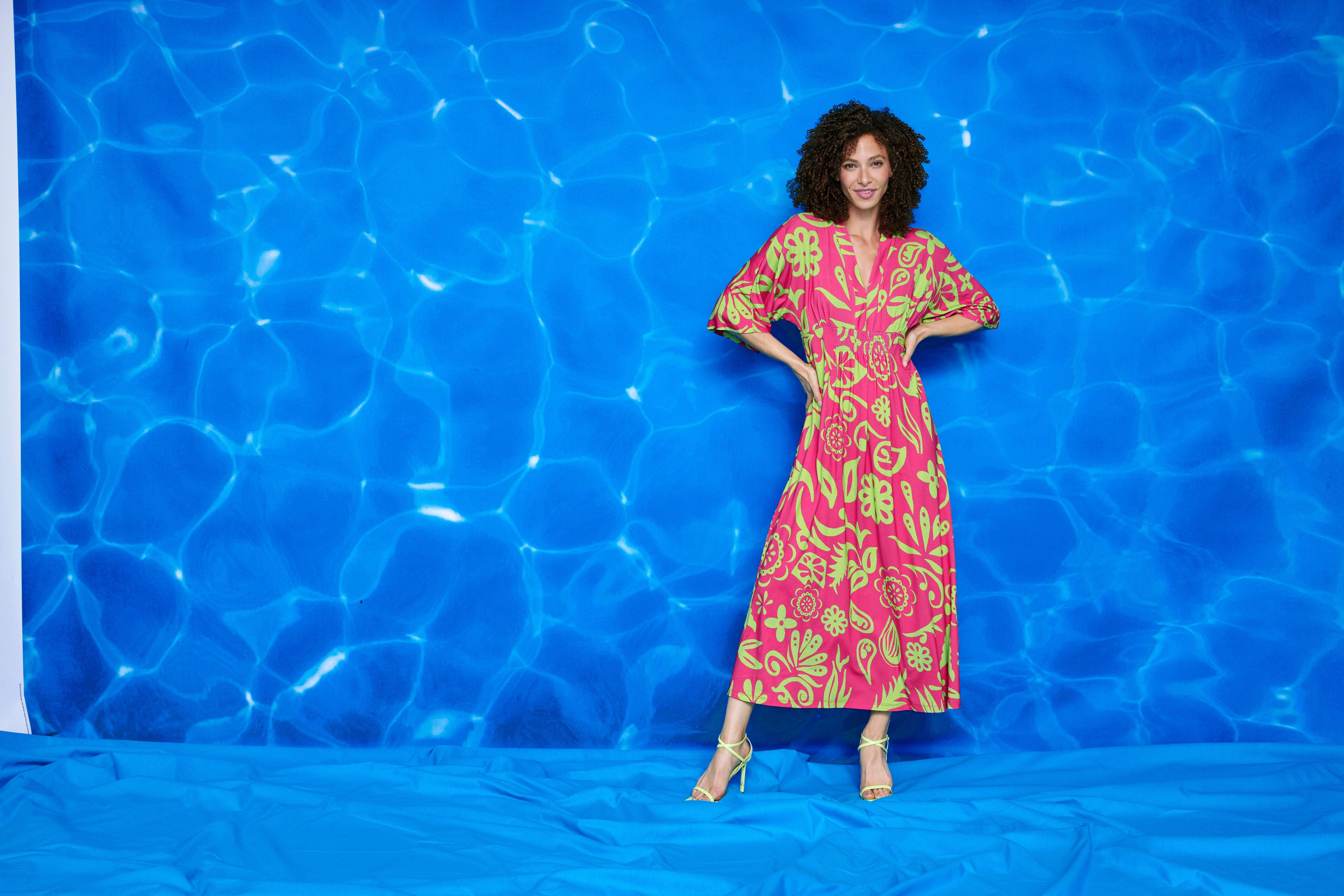 Aniston SELECTED Maxikleid mit weiten, 3/4-langen Ärmeln