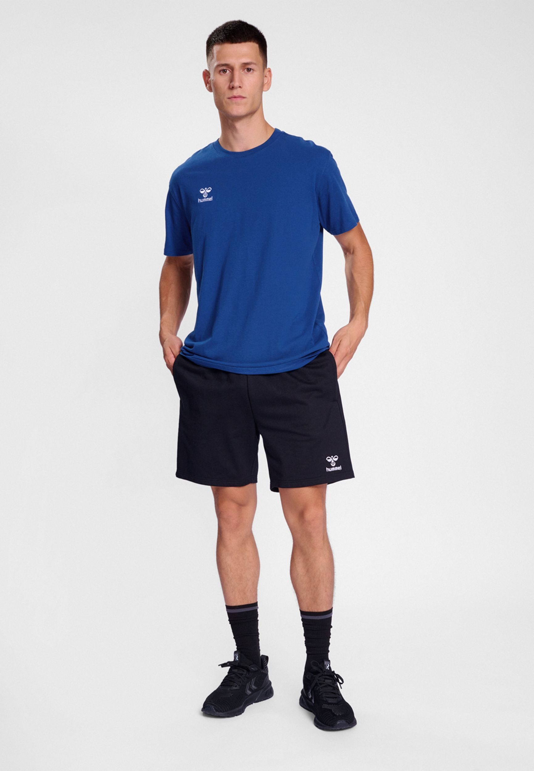 hummel T-Shirt Rundhalsausschnitt gesticktes Logo Regular günstig online kaufen