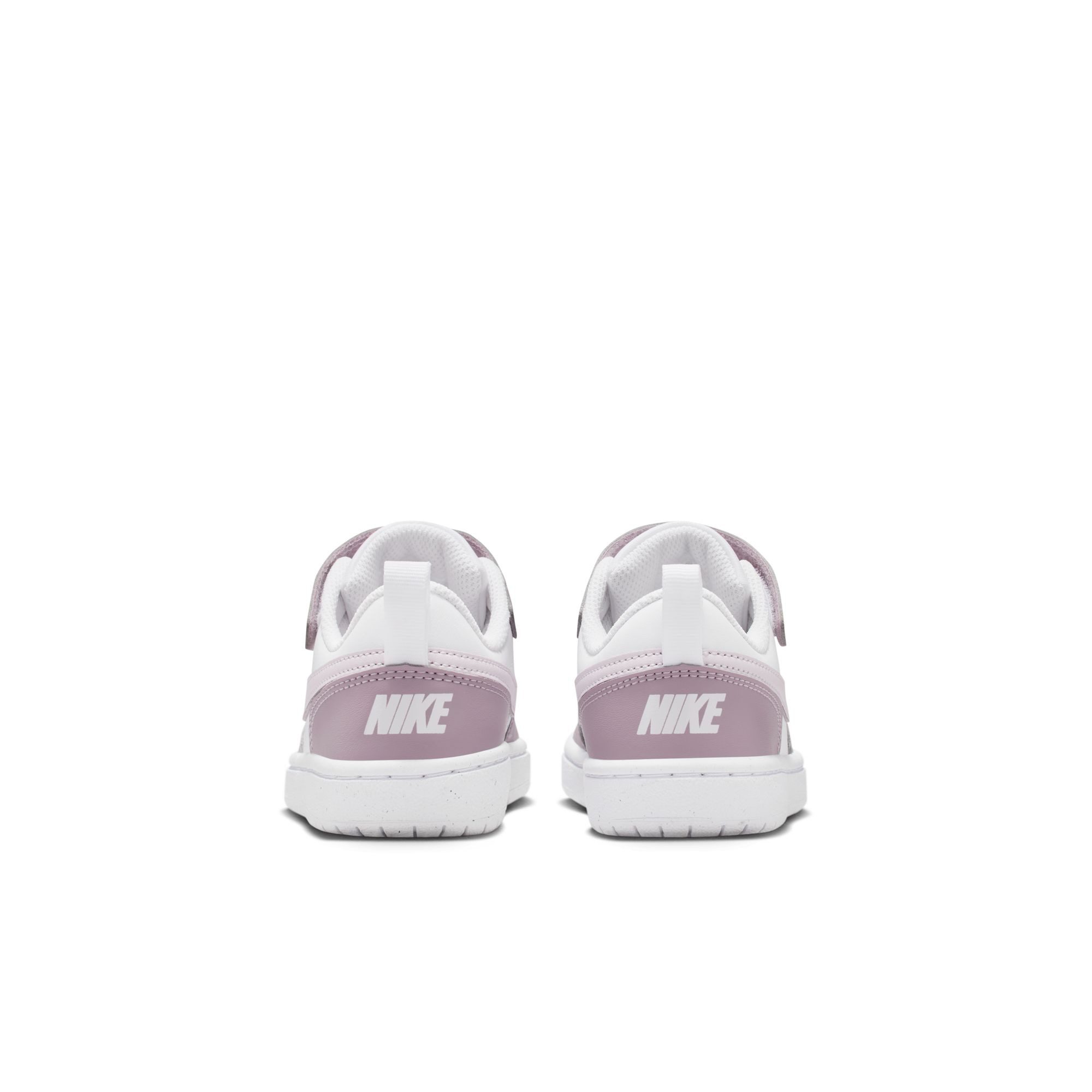 Nike Sportswear Court Borough Low Recraft (PS) Sneaker Design auf den Spuren des Air Force 1
