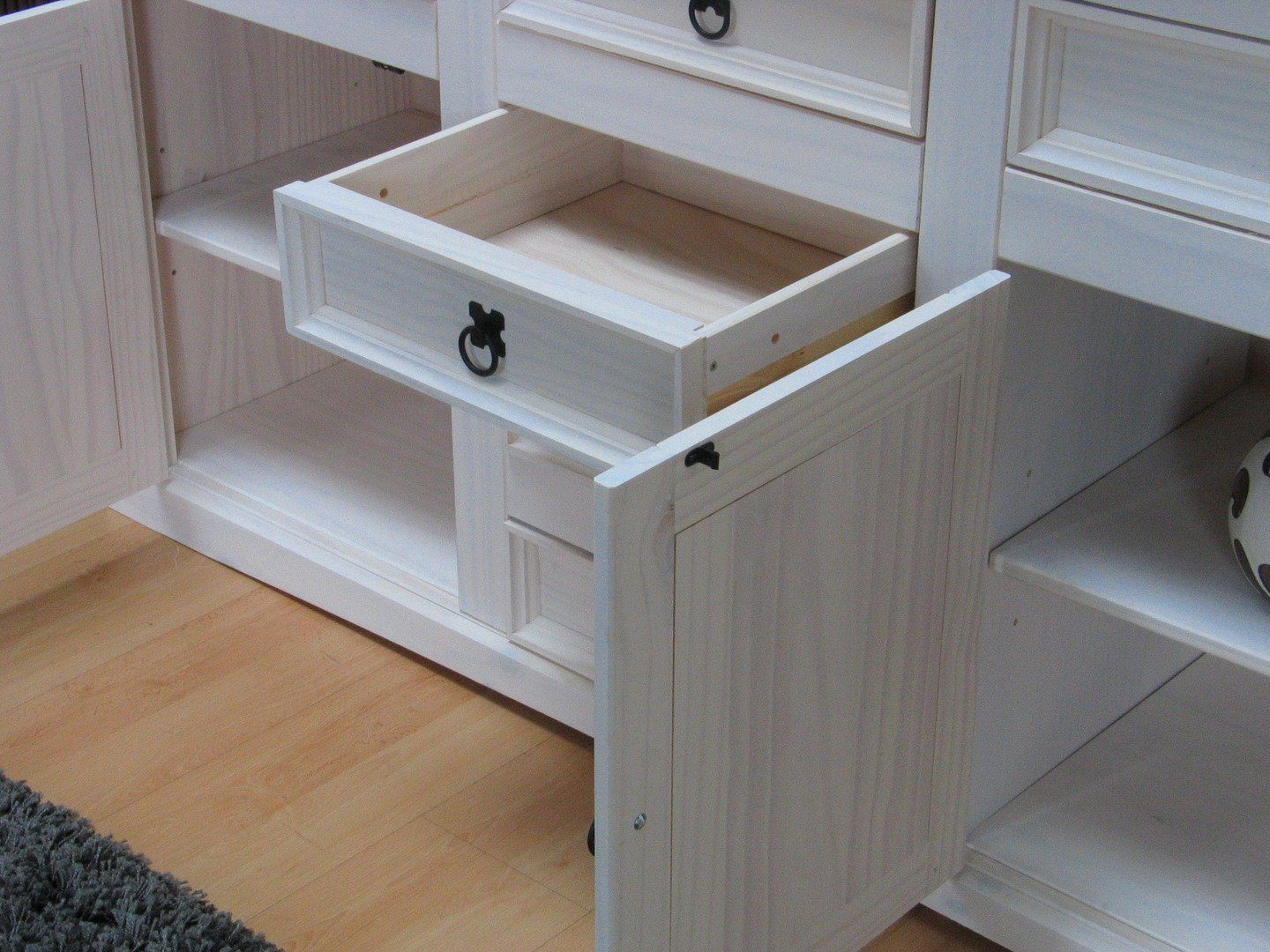 ebuy24 Sideboard New Mexico Sideboard mit 7 Schubladen und 3 Türen