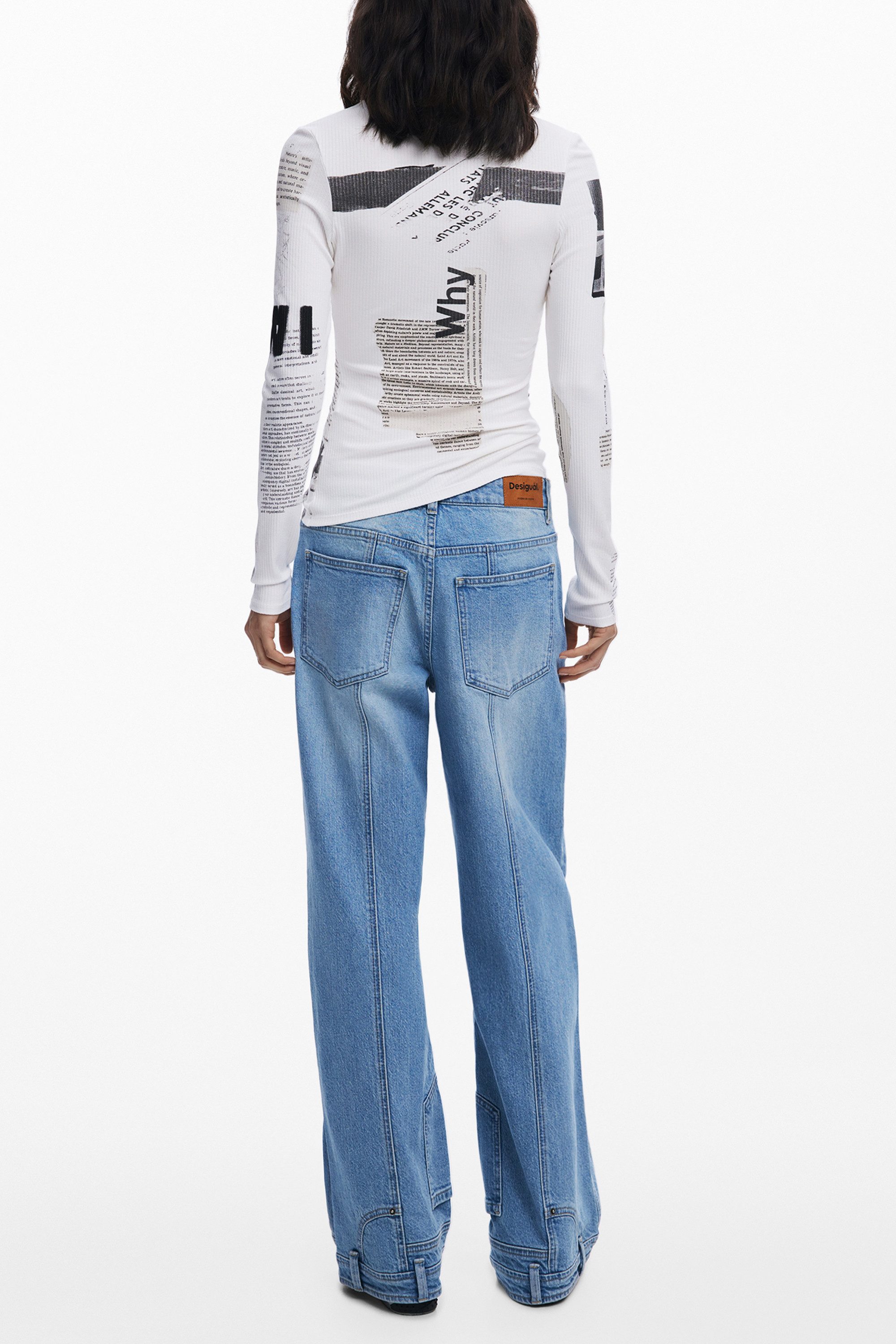 Desigual T-Shirt Weißes Damen Langarmshirt mit Zeitungsdruck und günstig online kaufen