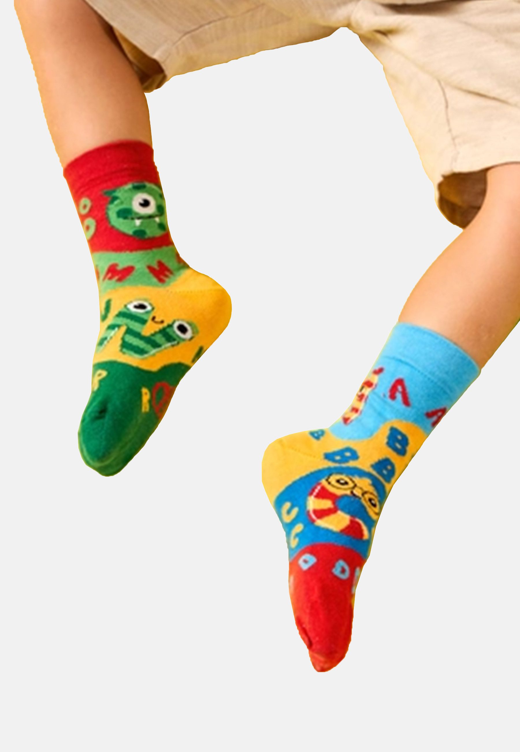 Dedoles Socken 1 Paar unterschiedlichen Designs Motiv Alphabet Buchstaben